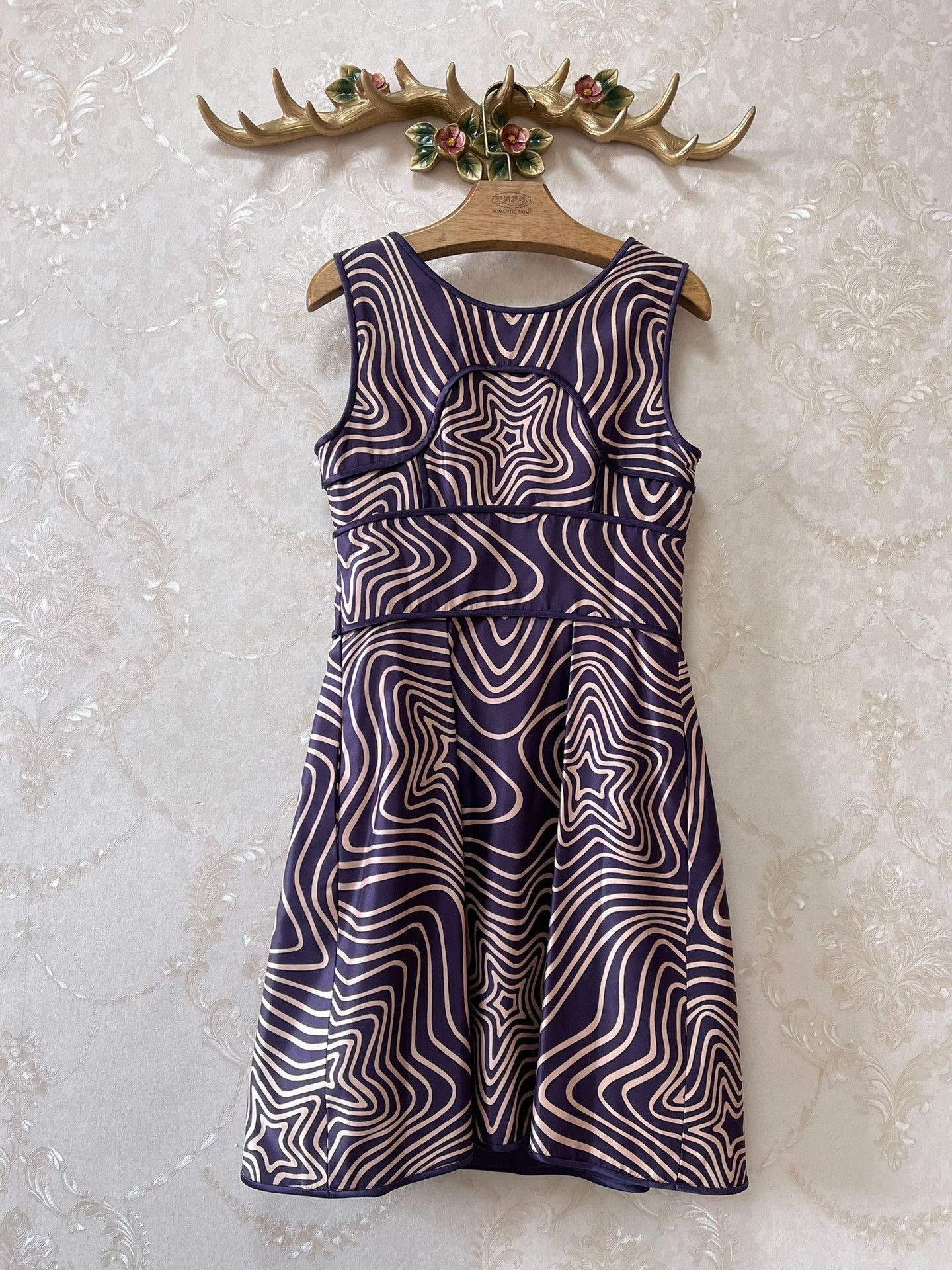 Versace Versace Runway Silk Dress Size M / US 6-8 / IT 42-44 - 9 Thumbnail