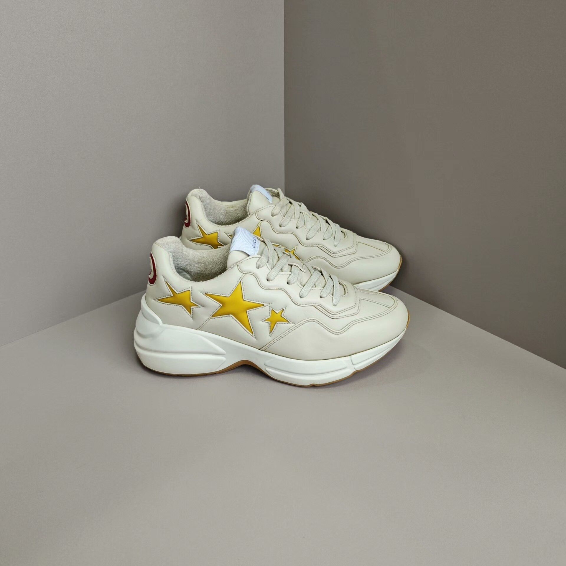 Gucci Gucci Printed Lowtop Sneakers us_7 Women Size US 7 / IT 37 - 4 Thumbnail