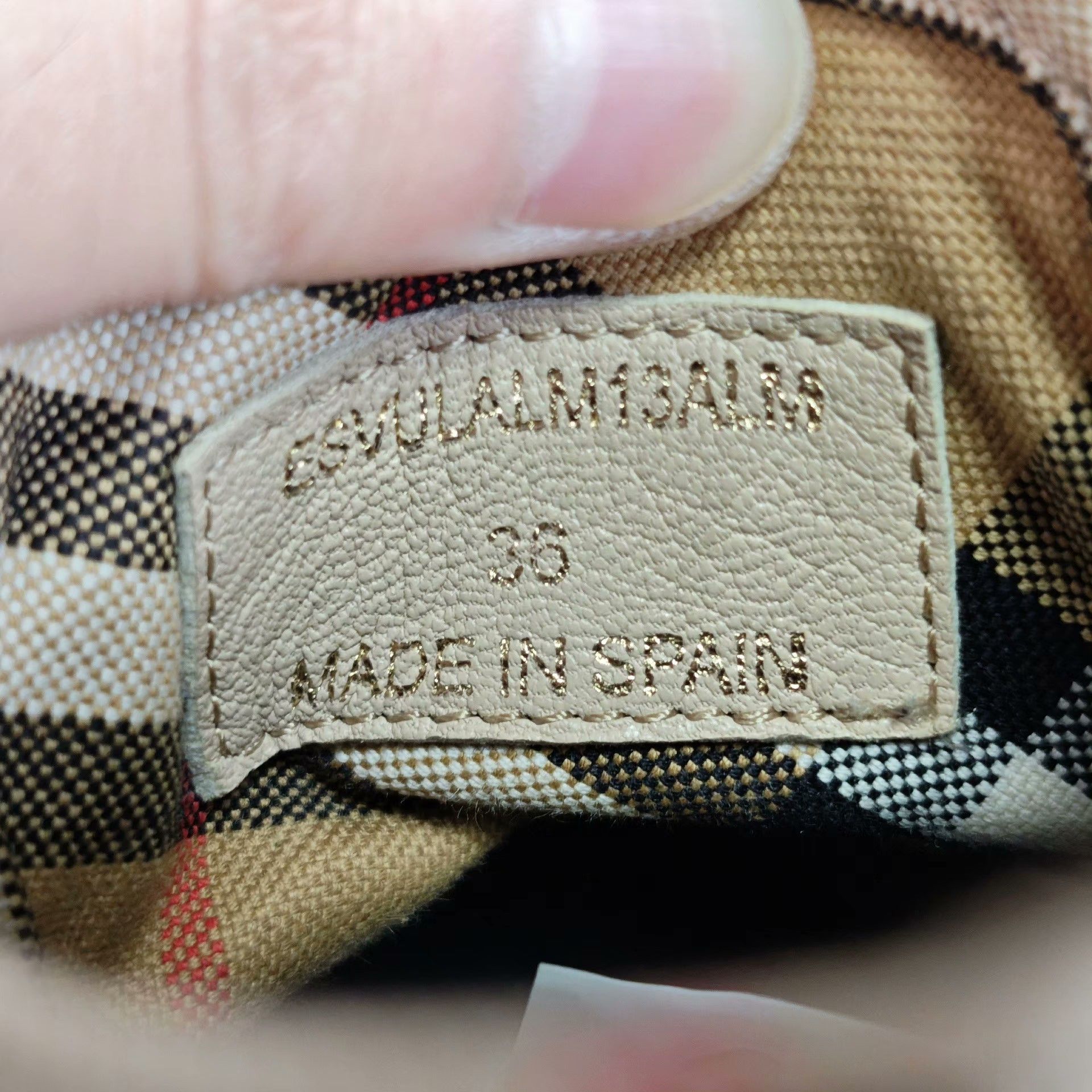 Burberry Burberry Canvas Plaid Lowtop Sneakers us_6 Women Size US 6 / IT 36 - 6 Thumbnail