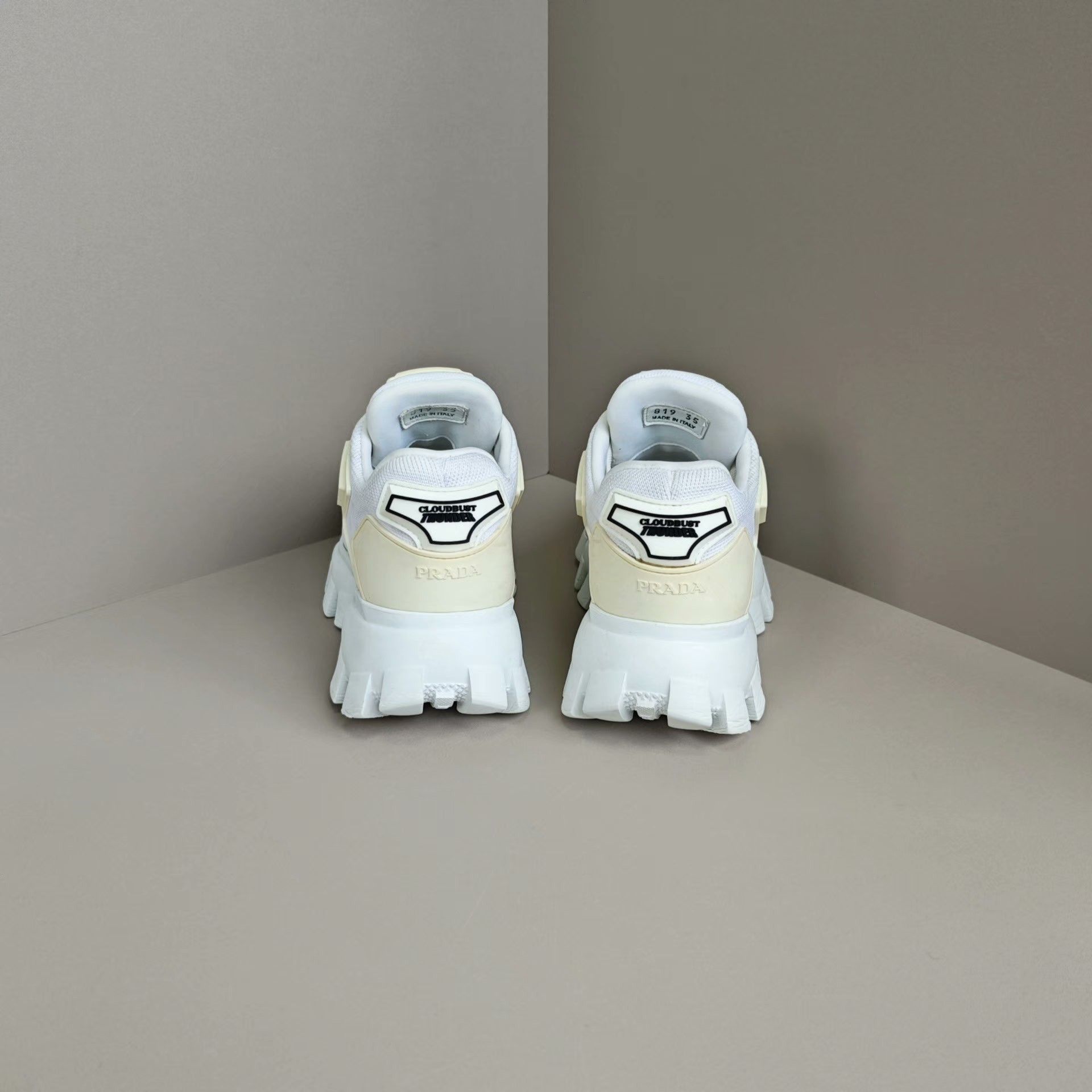 Prada Prada Casual Lowtop Sneakers us_5 Women Size US 5 / IT 35 - 3 Thumbnail