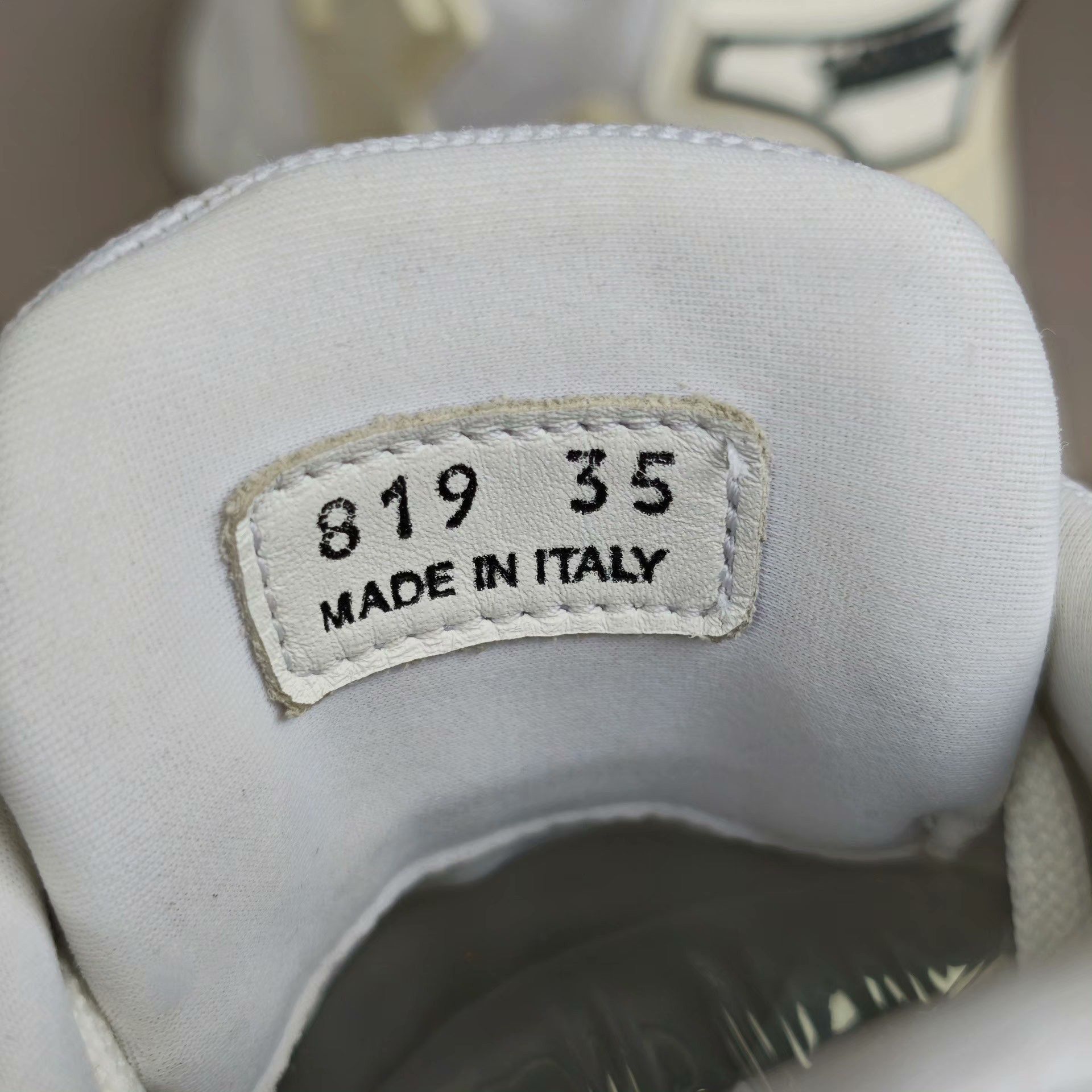 Prada Prada Casual Lowtop Sneakers us_5 Women Size US 5 / IT 35 - 6 Thumbnail