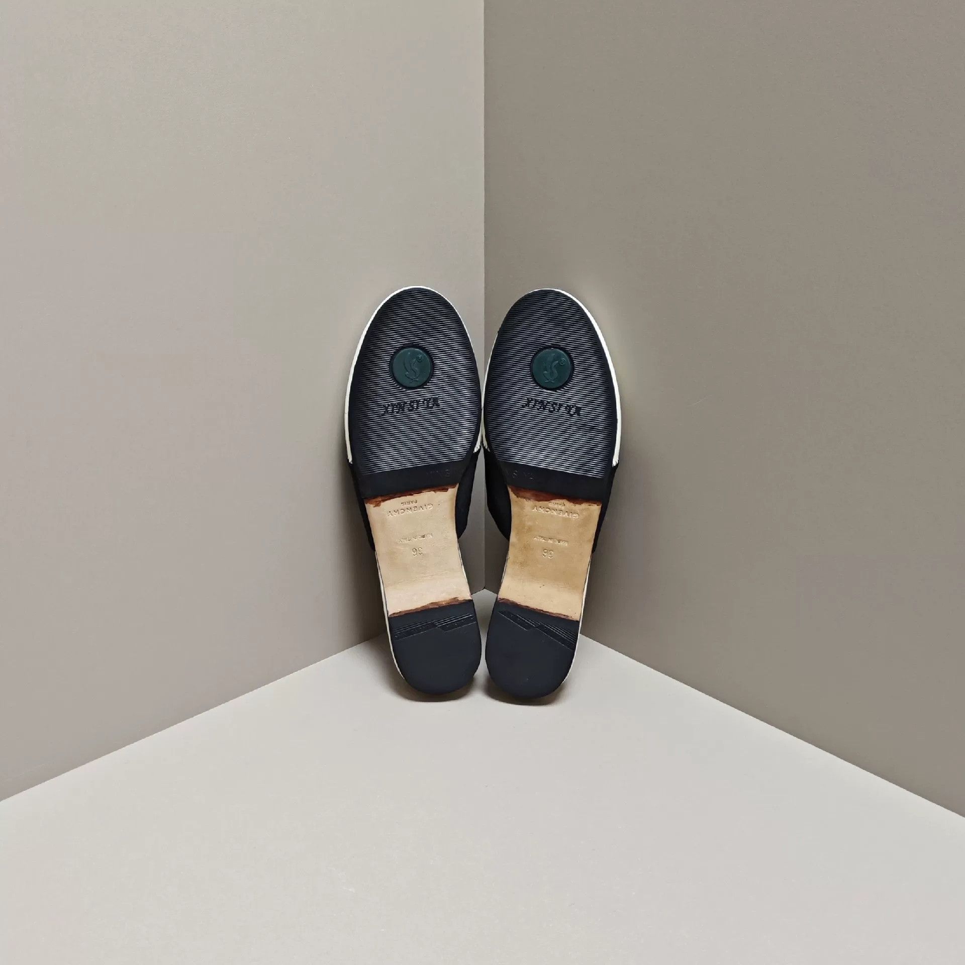 Givenchy Givenchy Sandals us_6 Women Size US 6 / IT 36 - 5 Thumbnail