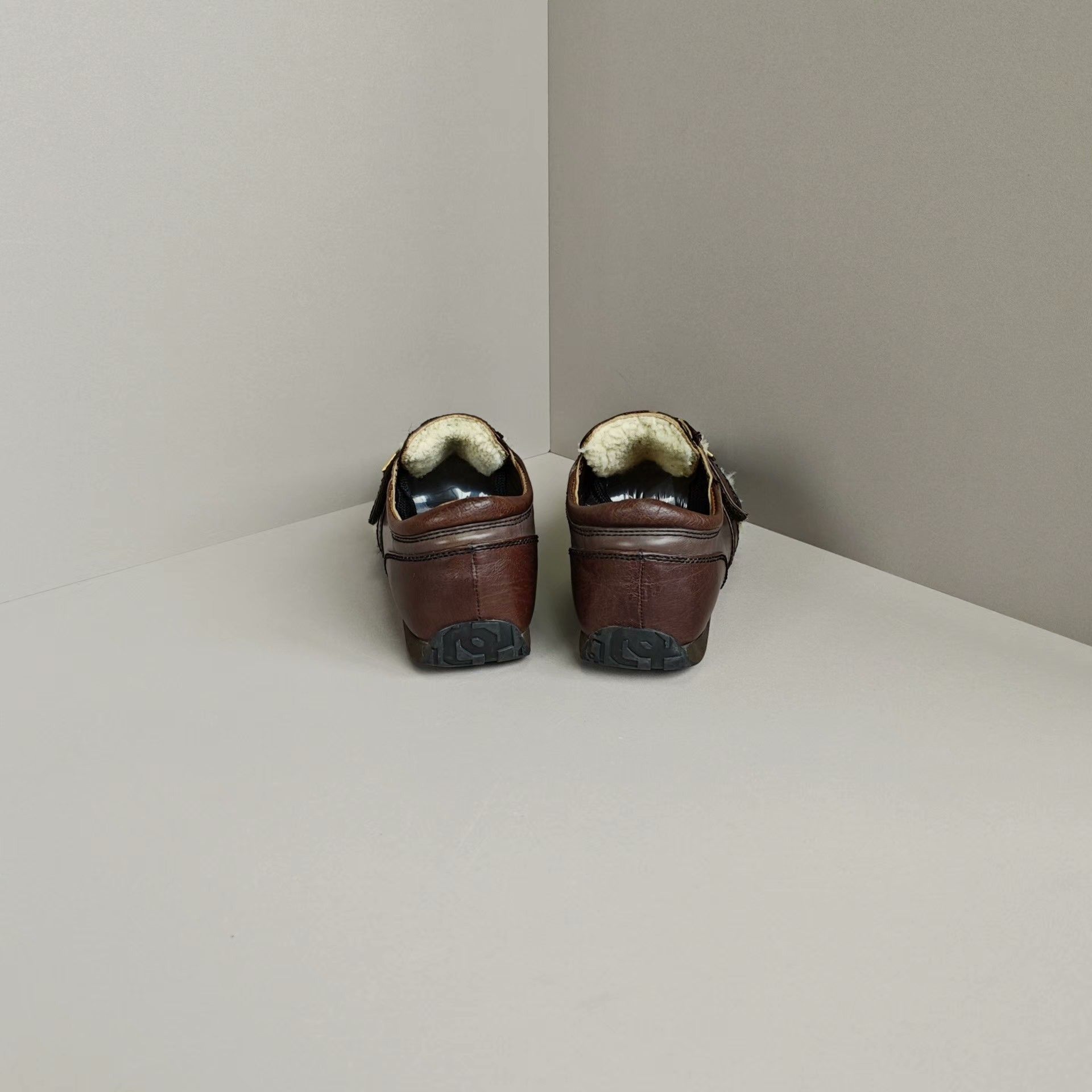 Dolce & Gabbana Dolce & Gabbana Retro Lowtop Sneakers us_7 Women Size US 7 / IT 37 - 3 Thumbnail