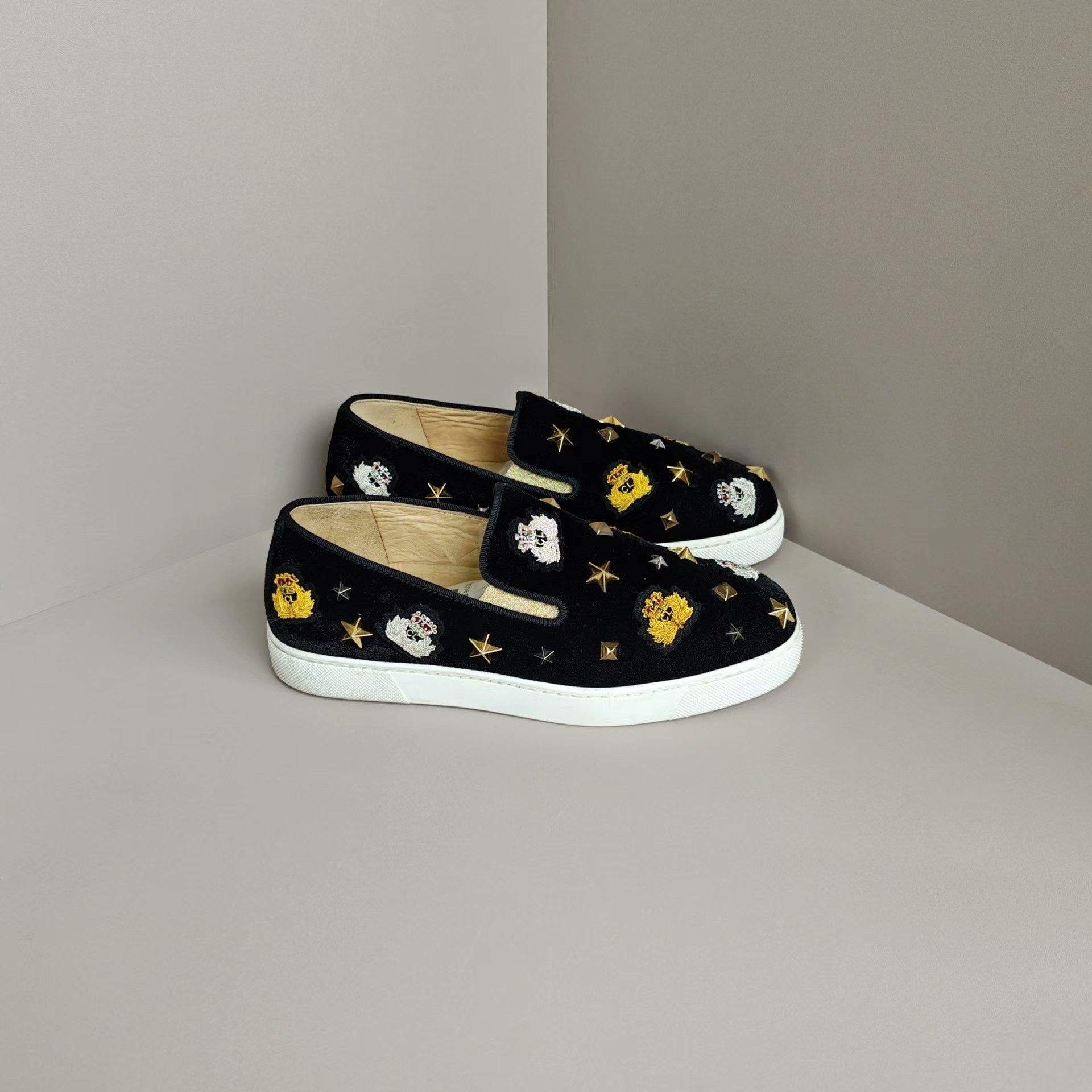 Christian Louboutin Christian Louboutin Lowtop Sneakers us_7 Women Size US 7 / IT 37 - 4 Thumbnail