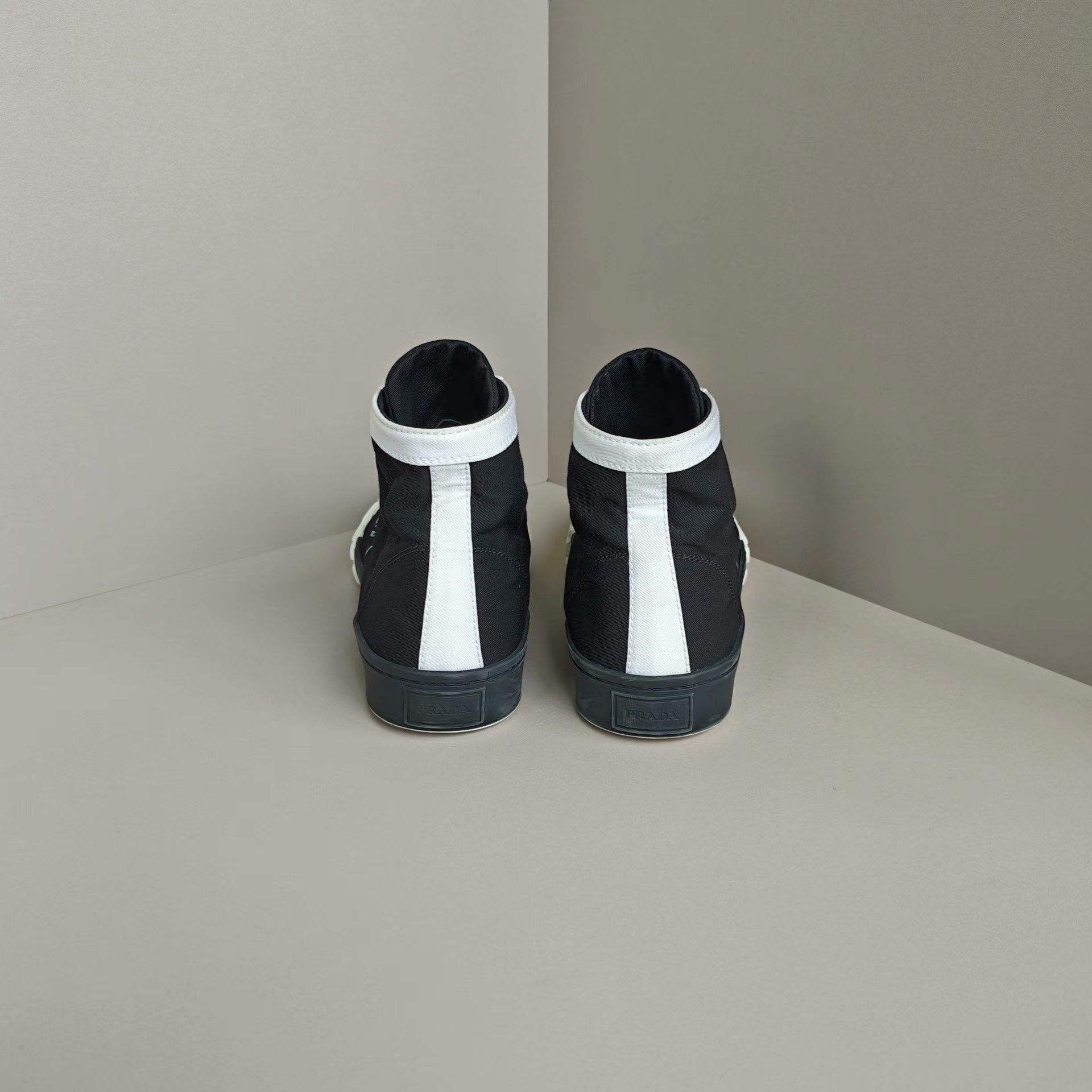 Prada Prada Hitop Sneakers 10 Men Size US 10 / EU 43 - 3 Thumbnail