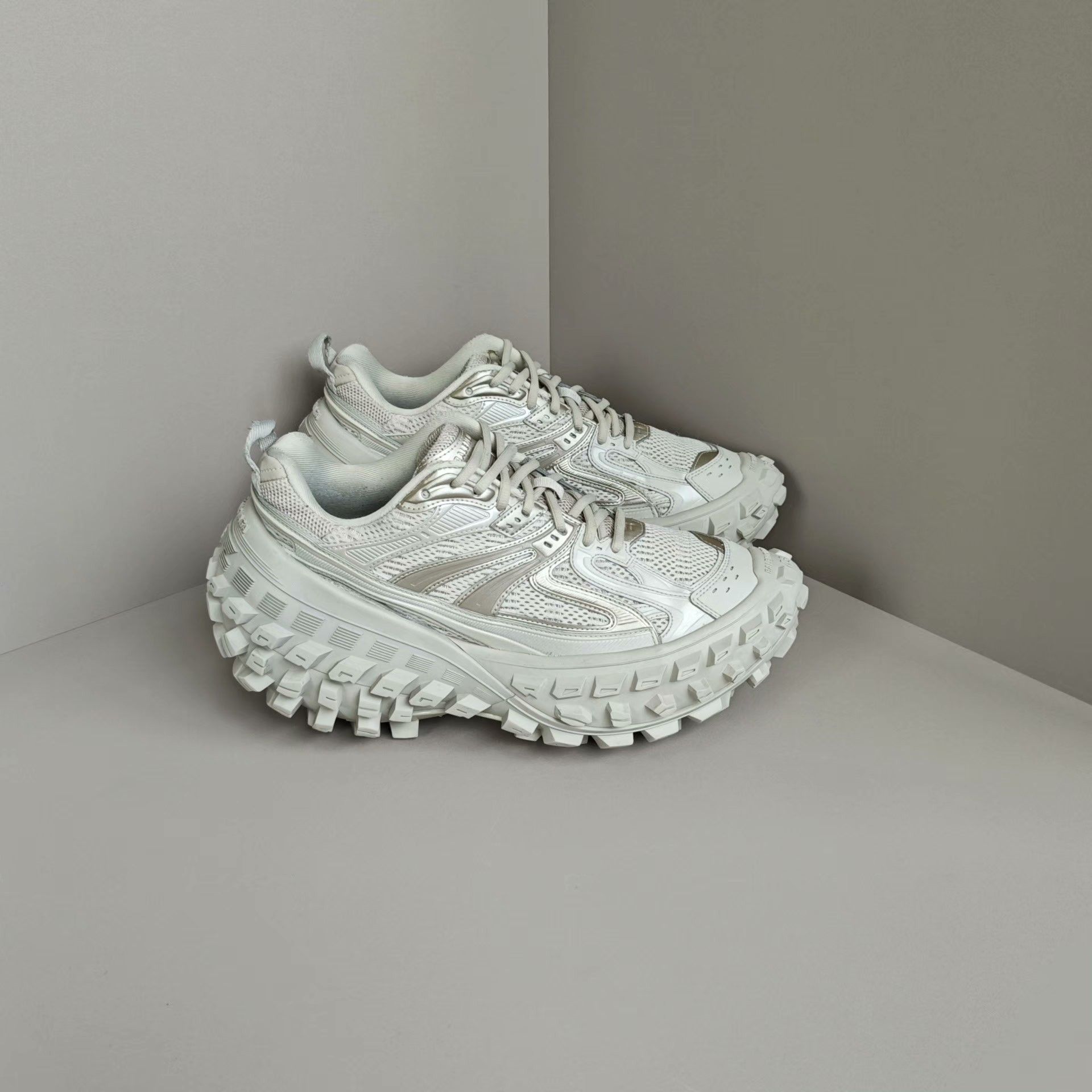 Balenciaga Balenciaga Lowtop Sneakers 10 Men Size US 10 / EU 43 - 4 Thumbnail