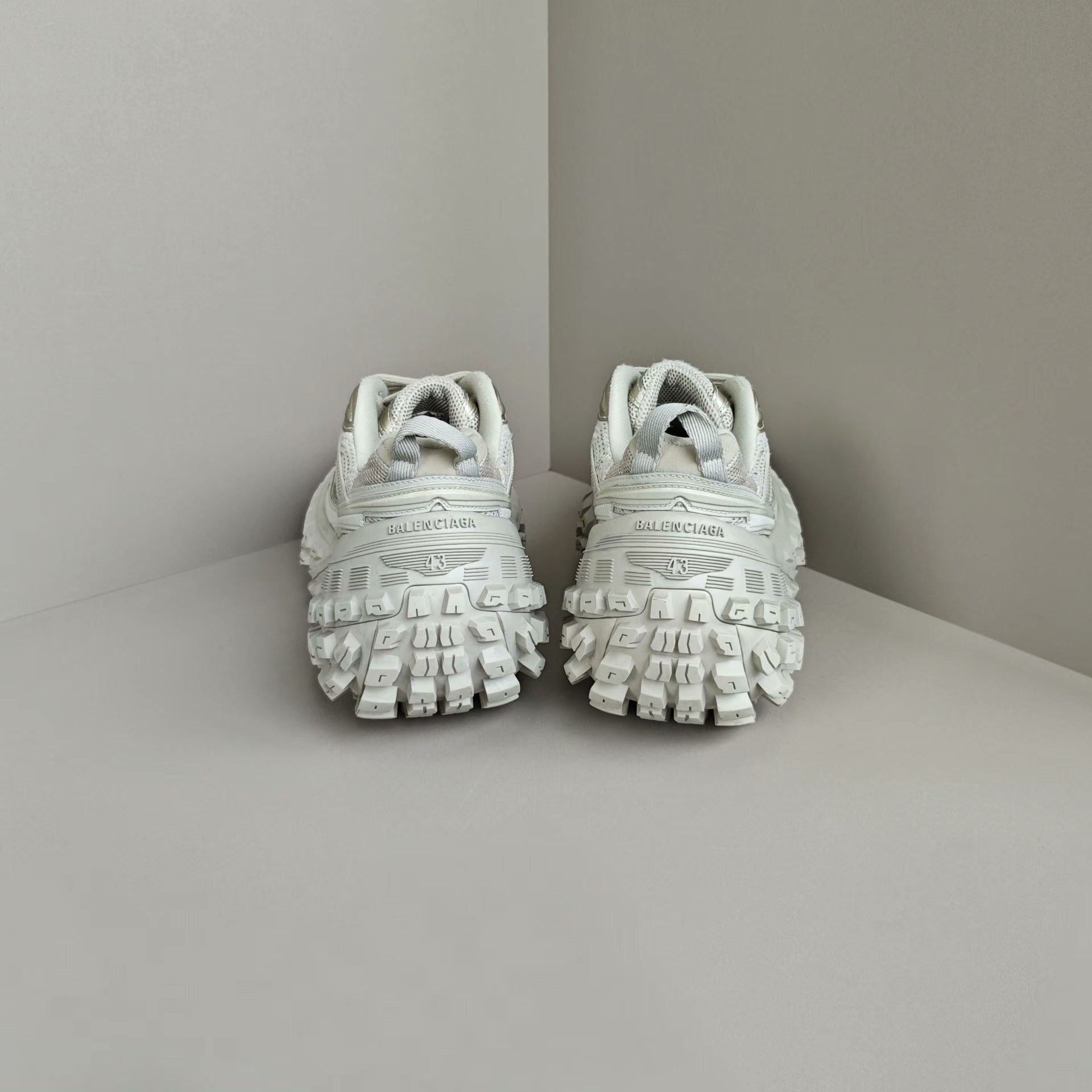 Balenciaga Balenciaga Lowtop Sneakers 10 Men Size US 10 / EU 43 - 3 Thumbnail