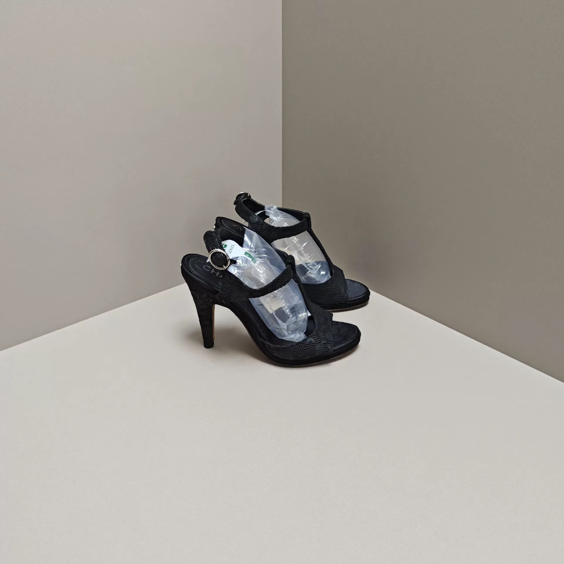 Chanel Chanel Gold Sandals us_6 Women Size US 6 / IT 36 - 4 Thumbnail