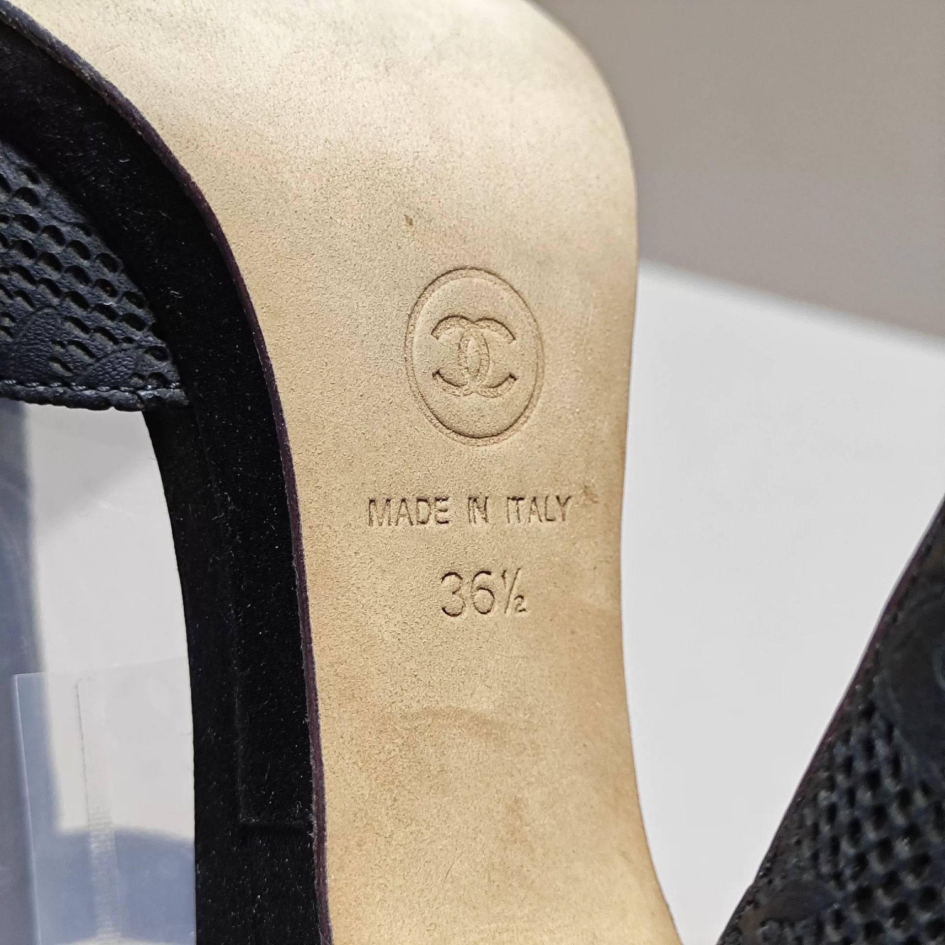 Chanel Chanel Gold Sandals us_6 Women Size US 6 / IT 36 - 6 Thumbnail