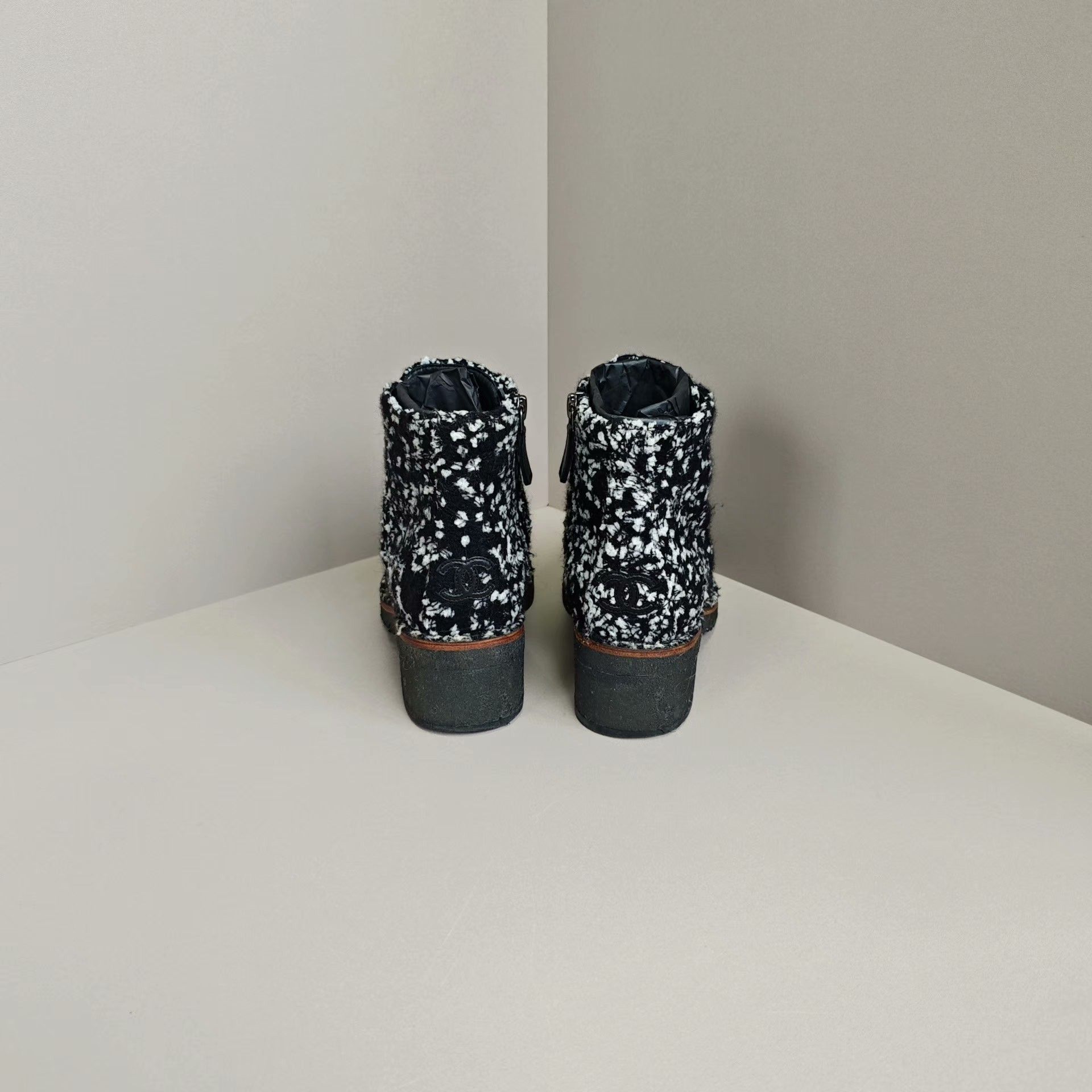 Chanel Chanel Boots us_5 Women Size US 5 / IT 35 - 3 Thumbnail