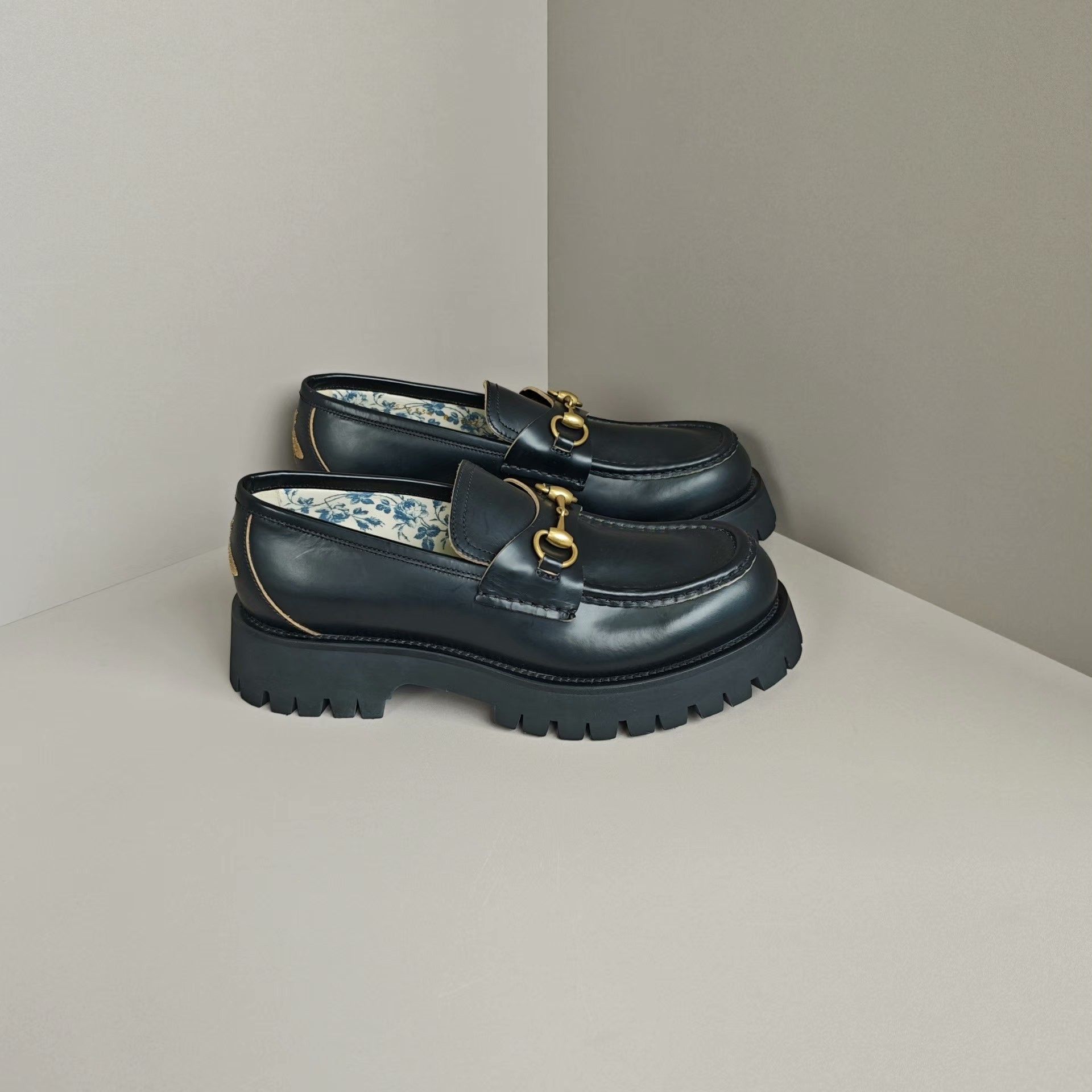 Gucci Gucci Lowtop Sneakers 9 Men Size US 9 / EU 42 - 4 Thumbnail