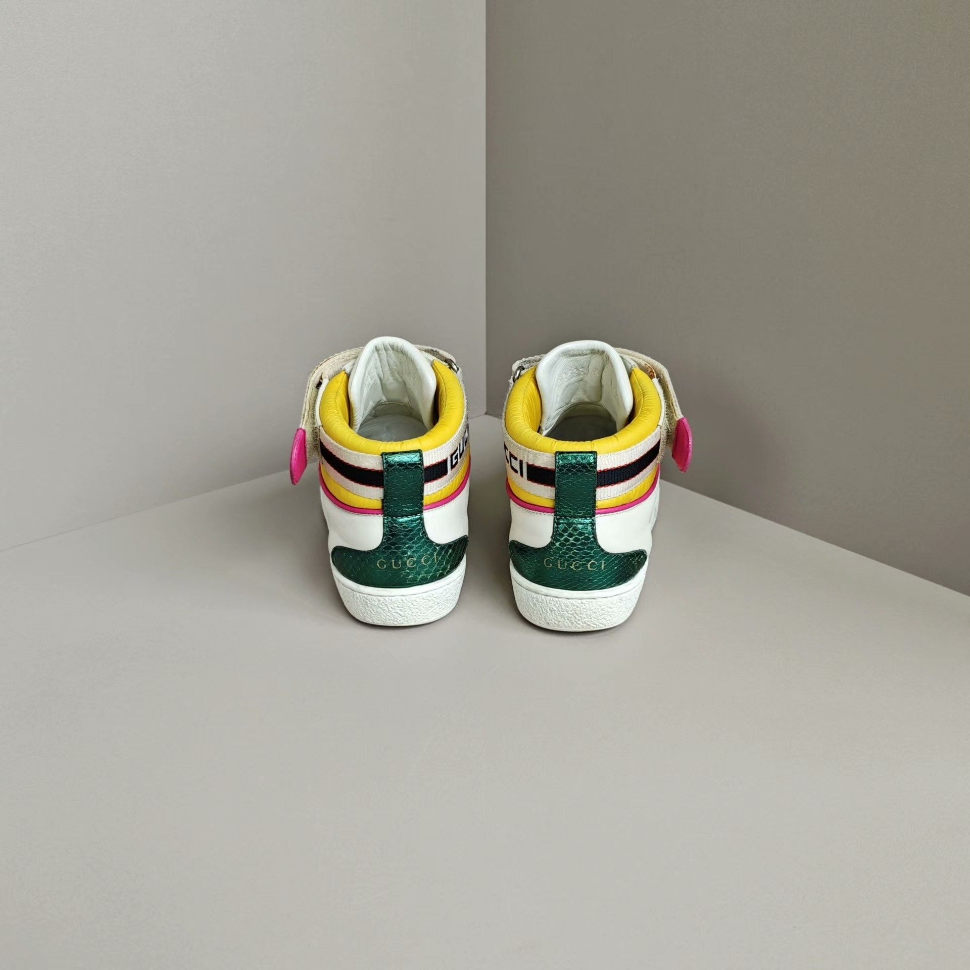 Gucci Gucci Lowtop Sneakers us_7 Women Size US 7 / IT 37 - 3 Thumbnail