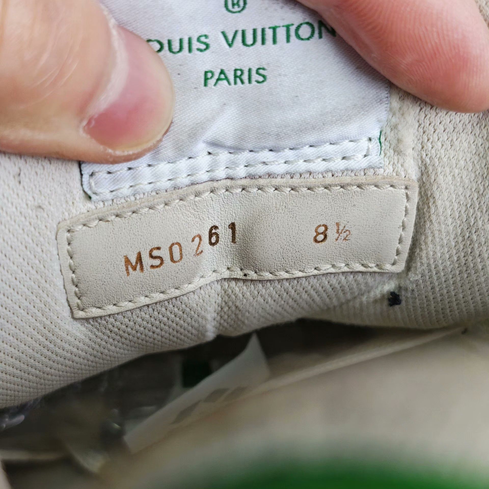 Louis Vuitton Louis Vuitton Training Green Lowtop Sneakers 9 Men Size US 9 / EU 42 - 2 Thumbnail