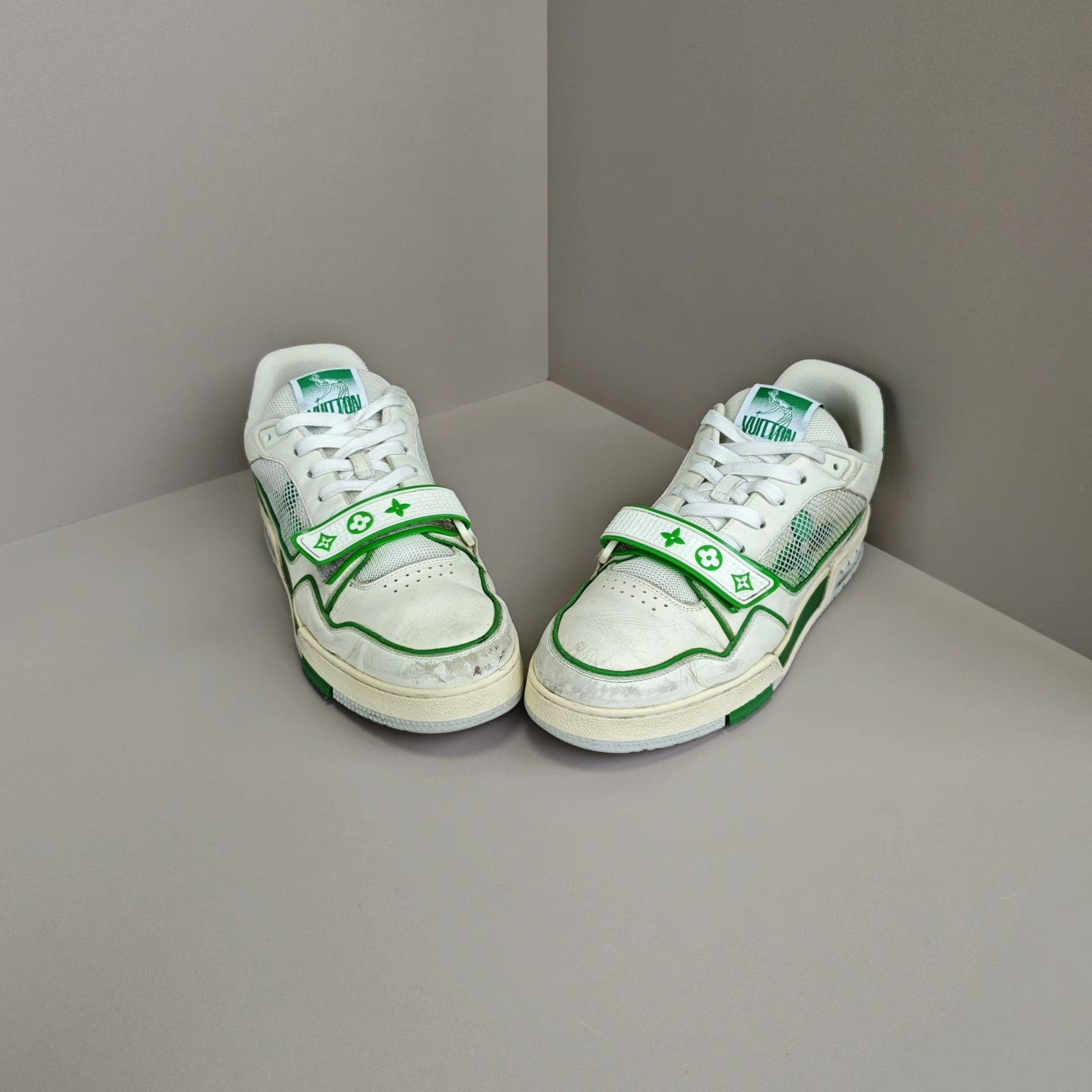 Louis Vuitton Louis Vuitton Training Green Lowtop Sneakers 9 Men Size US 9 / EU 42 - 2 Thumbnail