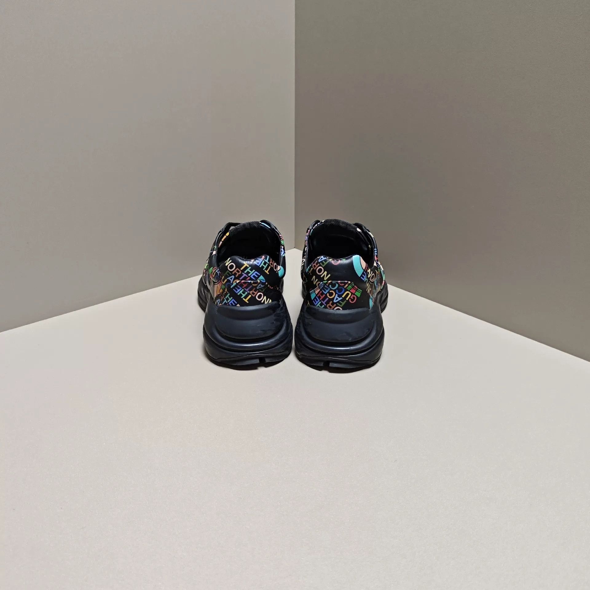Gucci Gucci Collab Lowtop Sneakers us_7 Women Size US 7 / IT 37 - 3 Thumbnail