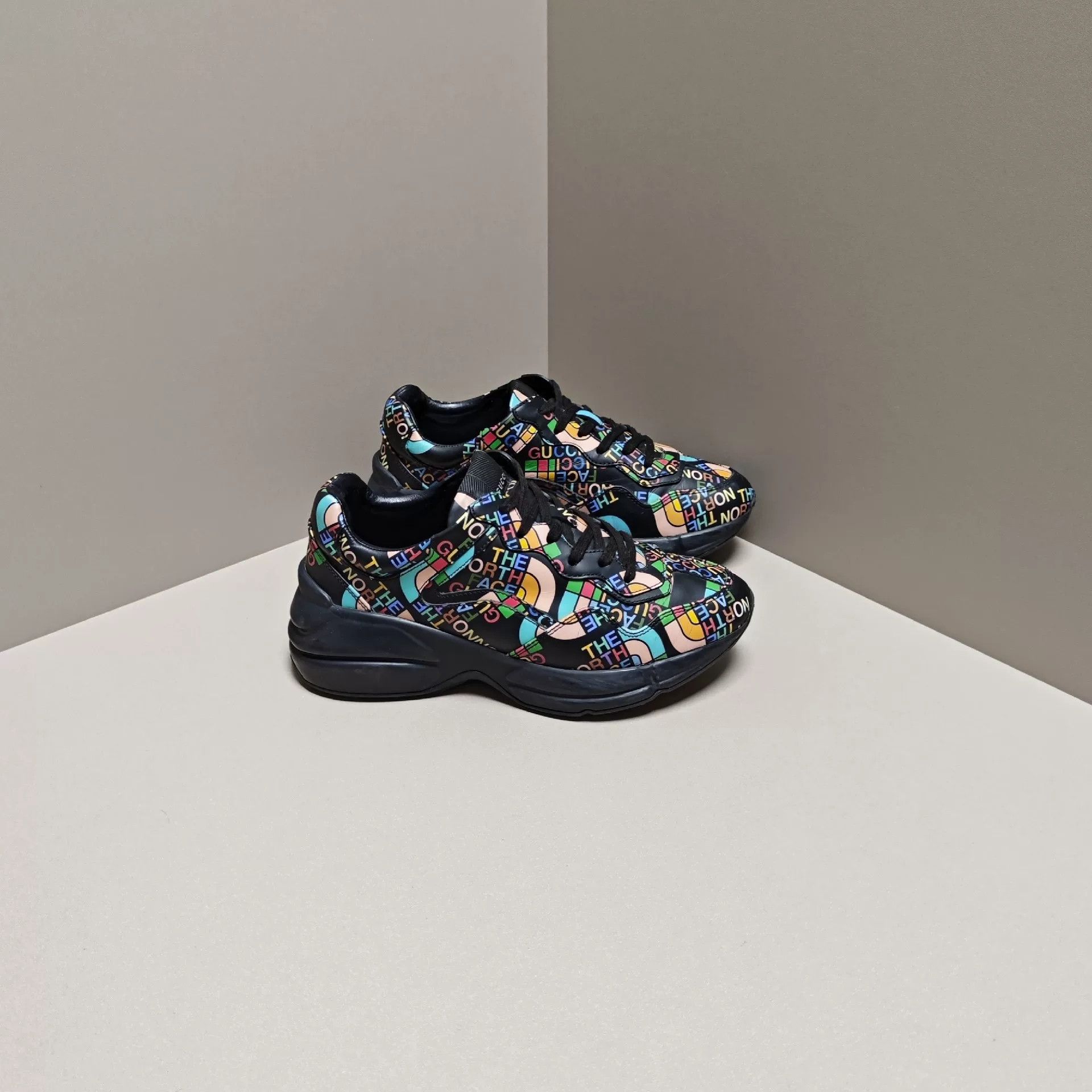 Gucci Gucci Collab Lowtop Sneakers us_7 Women Size US 7 / IT 37 - 4 Thumbnail