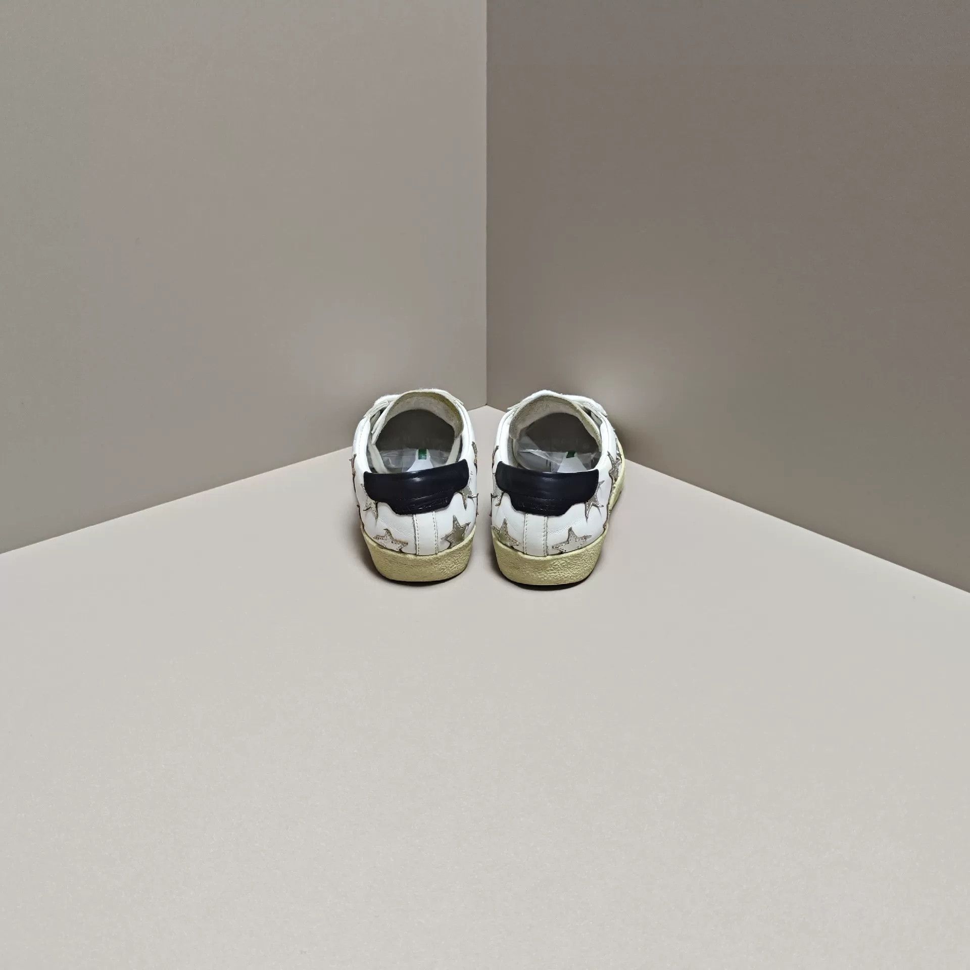 Saint Laurent Paris Saint Laurent Paris Lowtop Sneakers us_5 Women Size US 5 / IT 35 - 3 Thumbnail