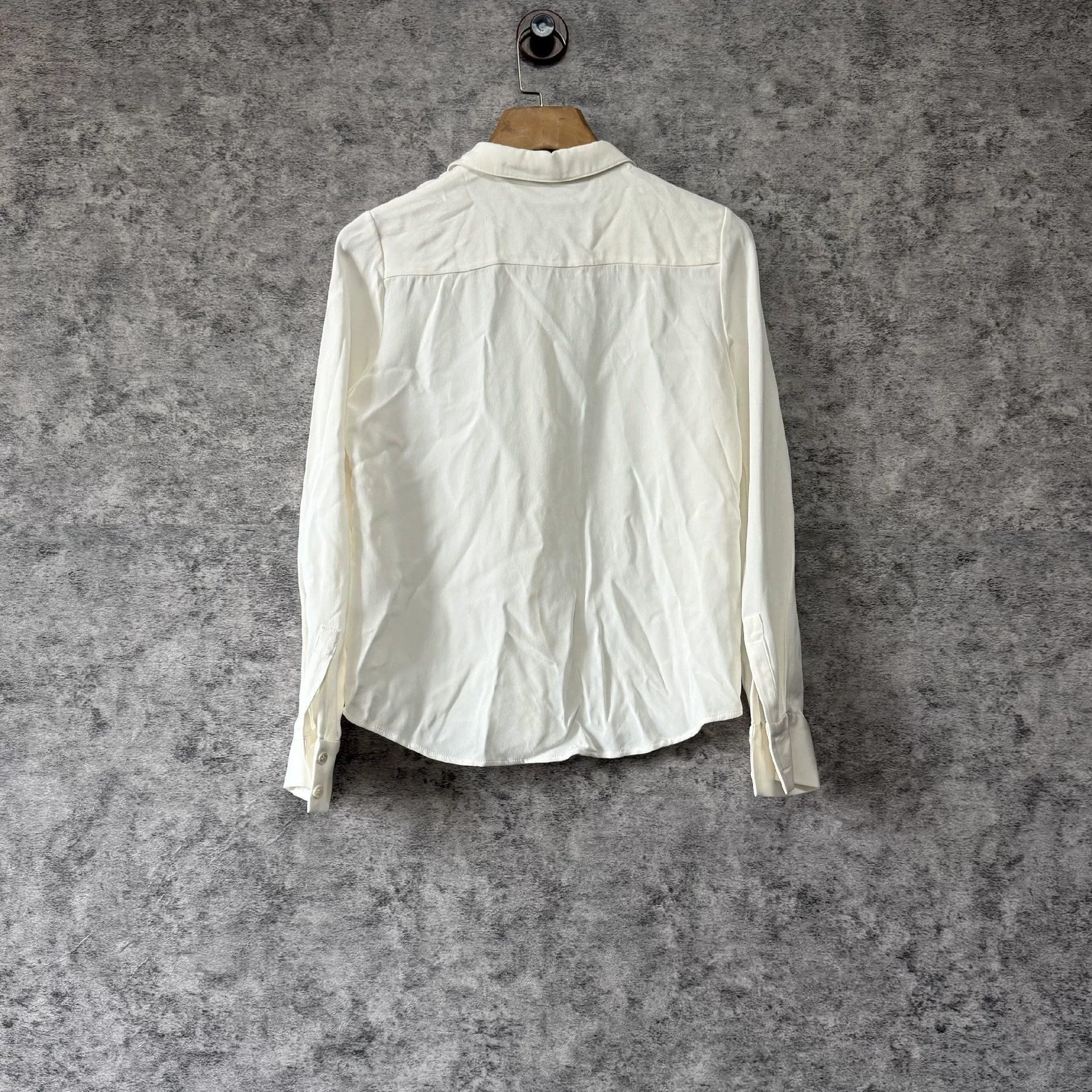 Gucci Gucci Button Up L Women Size L / US 10 / IT 46 - 2 Thumbnail