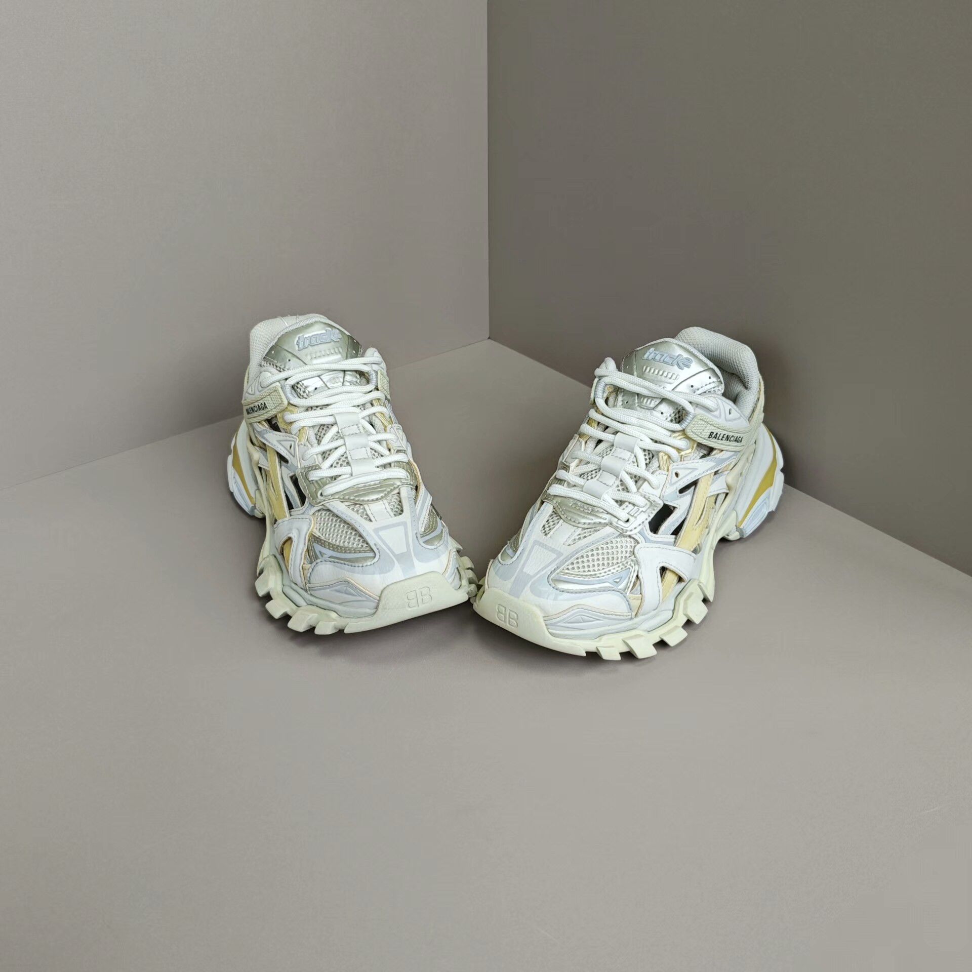 Balenciaga Balenciaga Lowtop Sneakers us_7 Women Size US 7 / IT 37 - 2 Thumbnail
