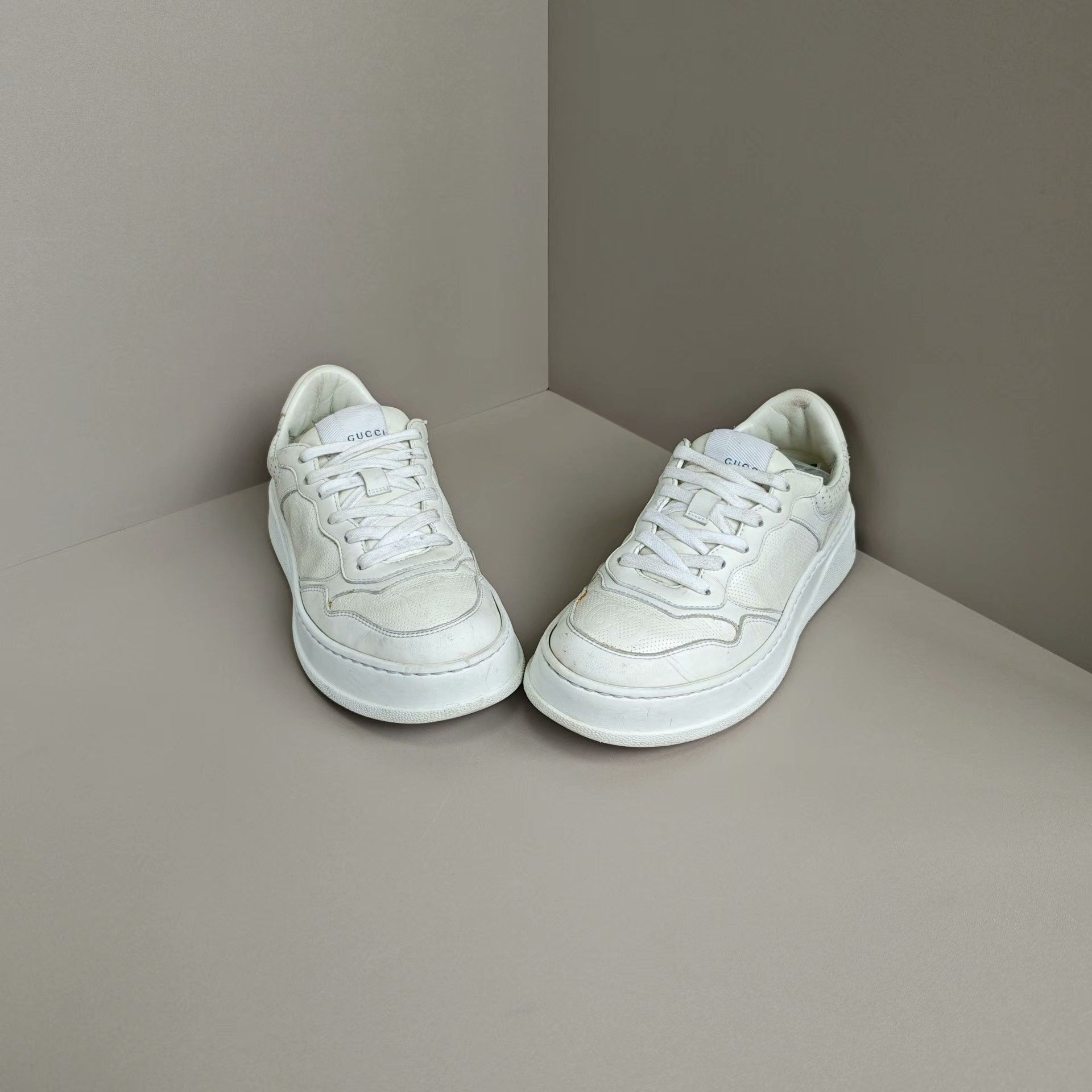 Gucci Gucci Lowtop Sneakers us_7 Women Size US 7 / IT 37 - 2 Thumbnail