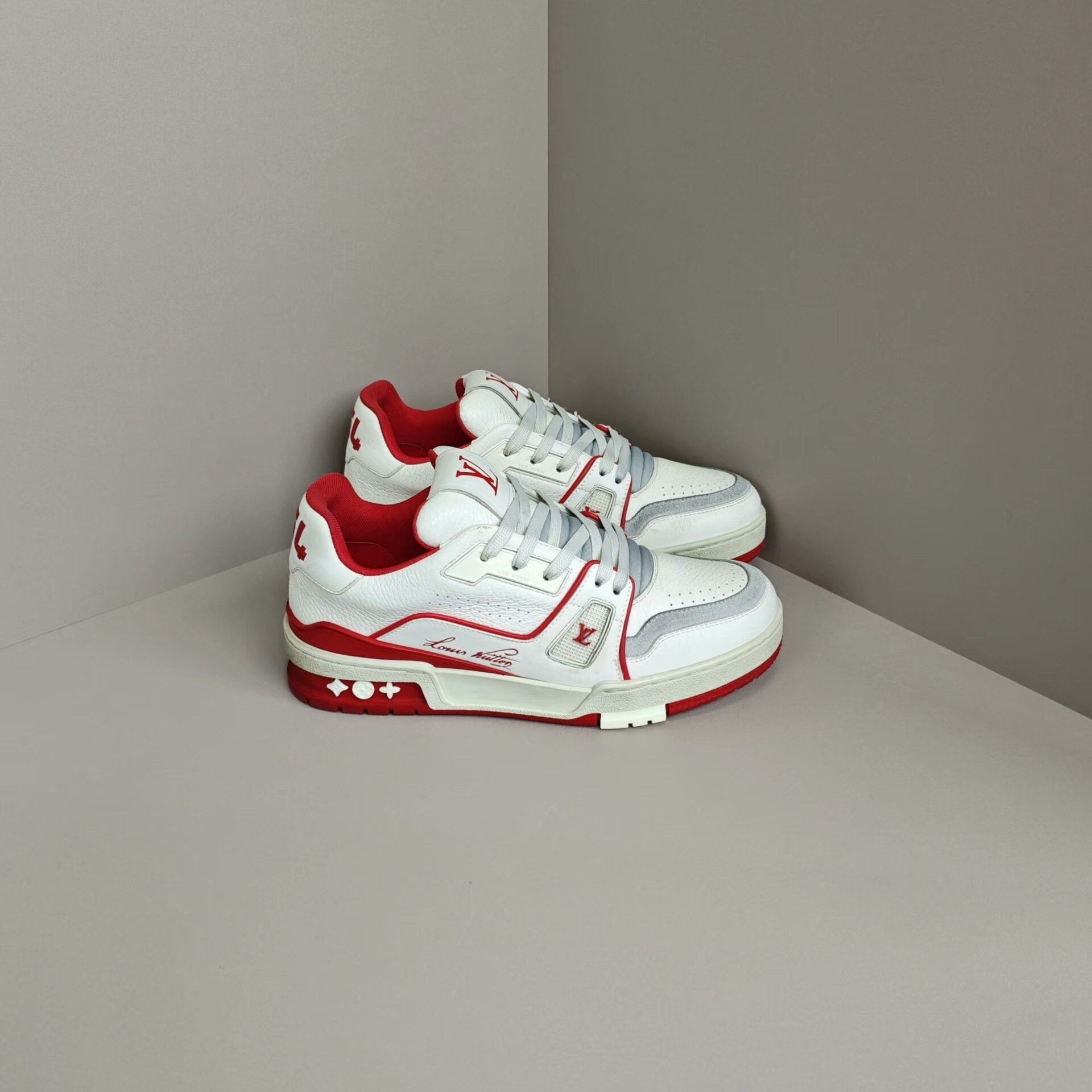 Louis Vuitton Louis Vuitton Training Red Lowtop Sneakers us_7 Women Size US 7 / IT 37 - 4 Thumbnail