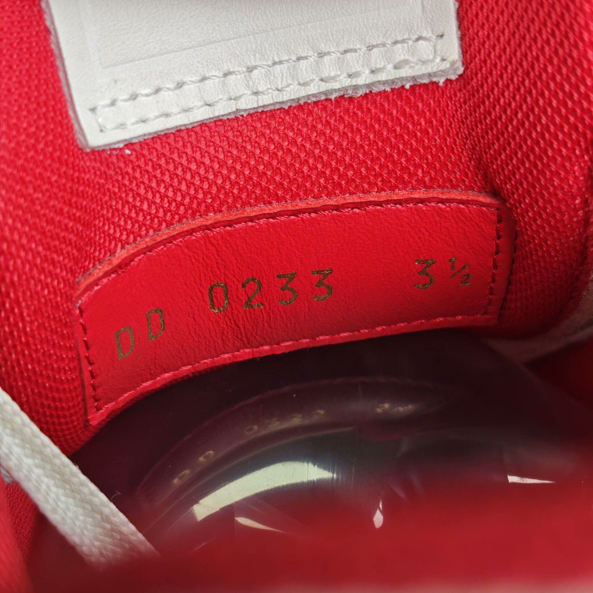 Louis Vuitton Louis Vuitton Training Red Lowtop Sneakers us_7 Women Size US 7 / IT 37 - 6 Thumbnail