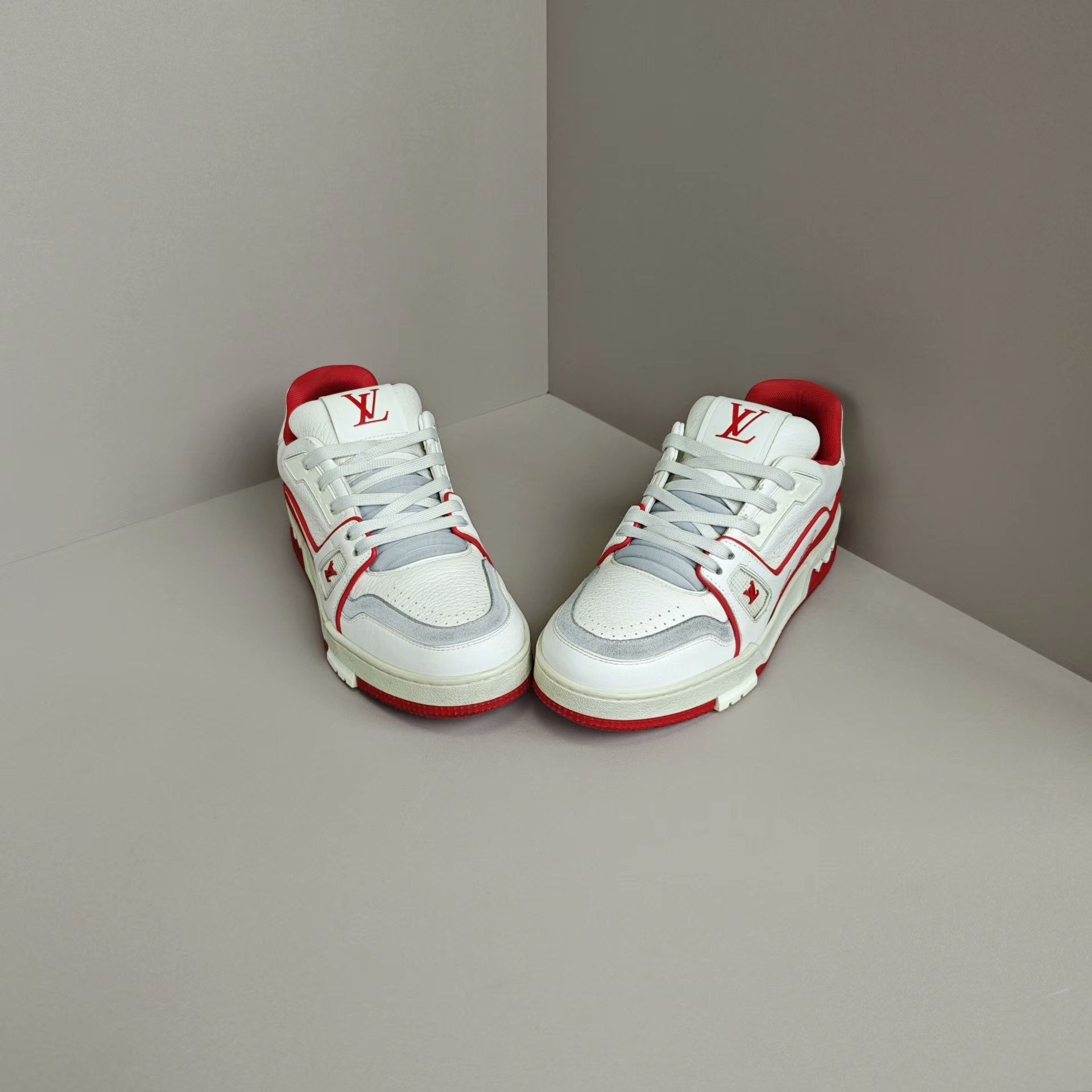 Louis Vuitton Louis Vuitton Training Red Lowtop Sneakers us_7 Women Size US 7 / IT 37 - 2 Thumbnail
