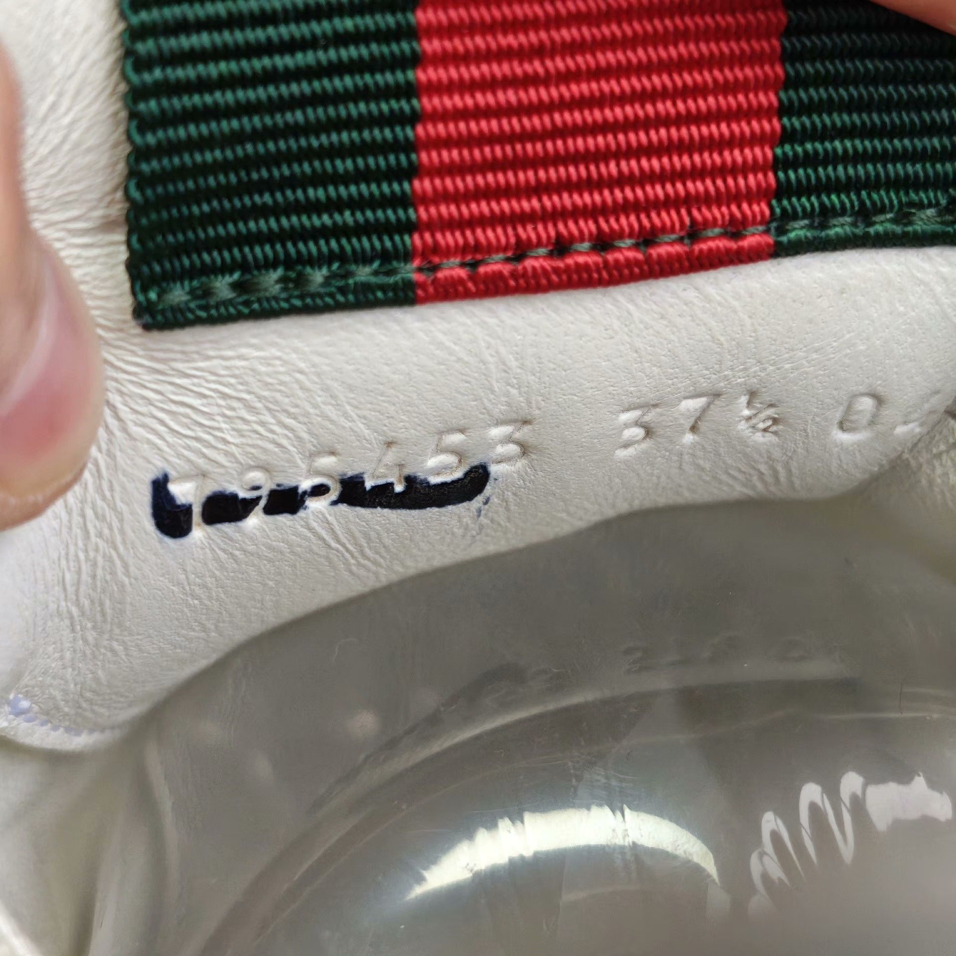 Gucci Gucci Lowtop Sneakers us_7 Women Size US 7 / IT 37 - 6 Thumbnail