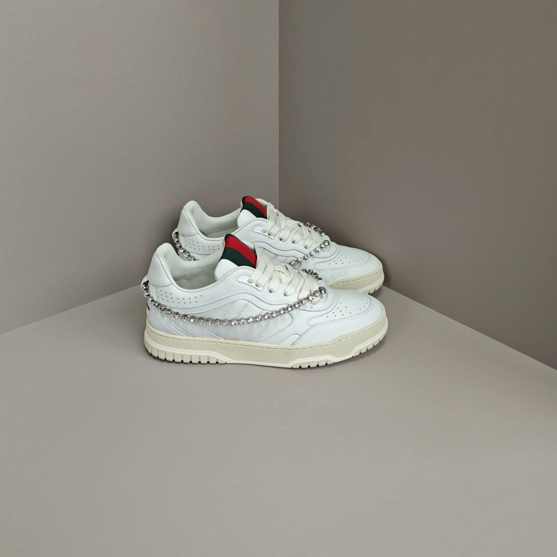 Gucci Gucci Lowtop Sneakers us_7 Women Size US 7 / IT 37 - 4 Thumbnail