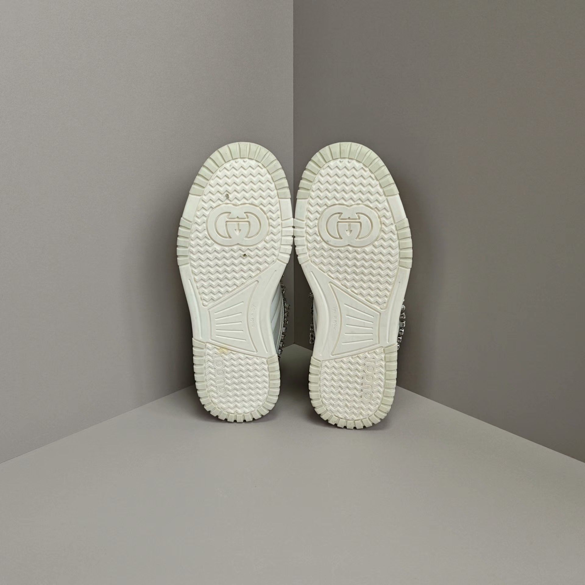 Gucci Gucci Lowtop Sneakers us_7 Women Size US 7 / IT 37 - 5 Thumbnail