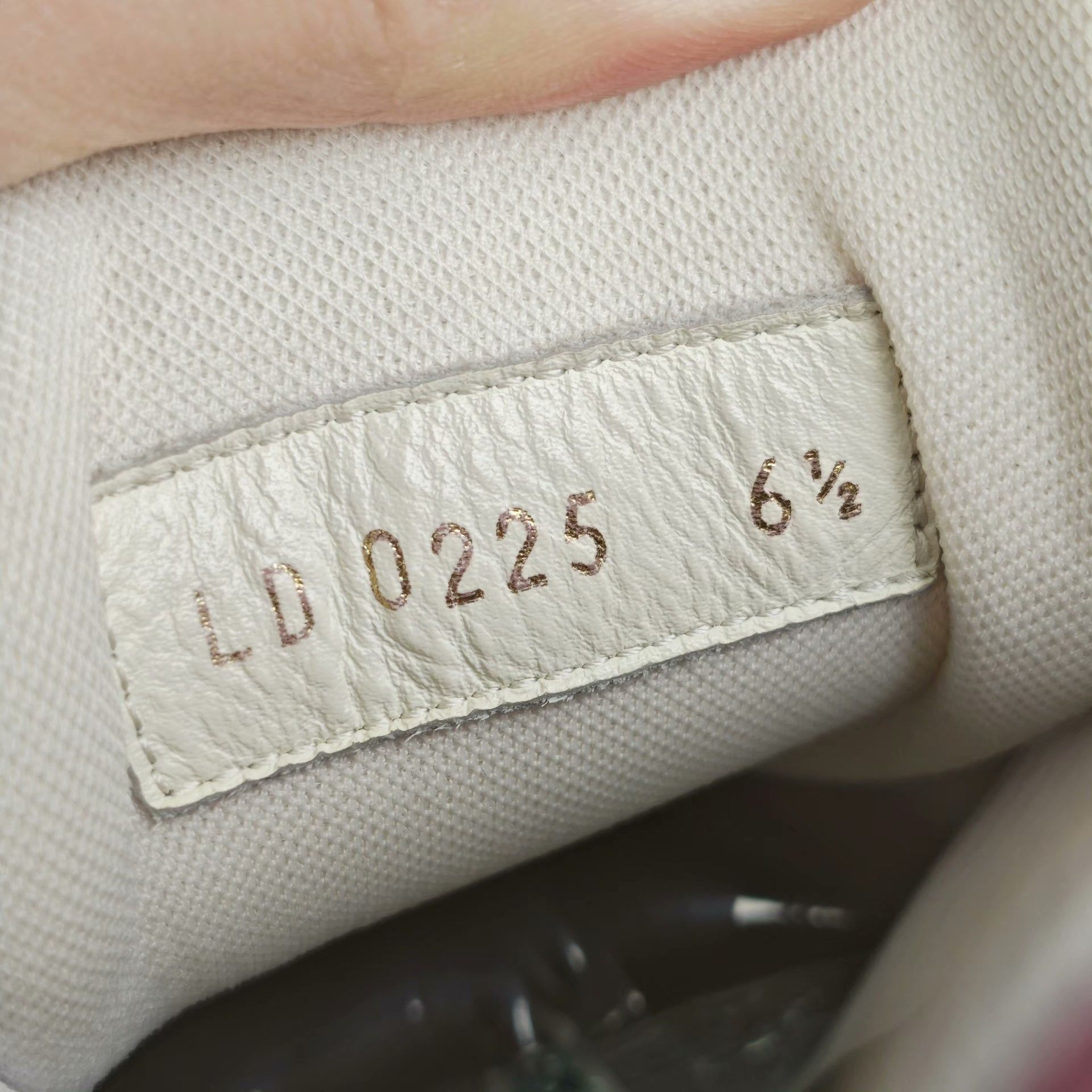 Louis Vuitton Louis Vuitton Training Denim Pink Lowtop Sneakers 7 Men Size US 7 / EU 40 - 6 Thumbnail