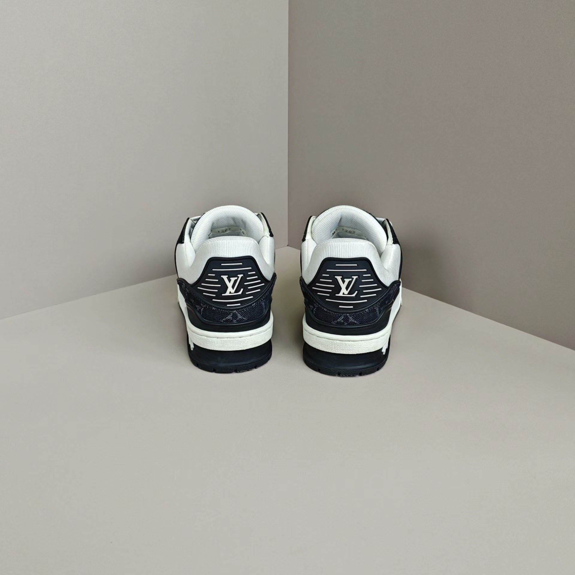 Louis Vuitton Louis Vuitton Training Denim Black Lowtop Sneakers Women Size US 7 / IT 37 - 3 Thumbnail