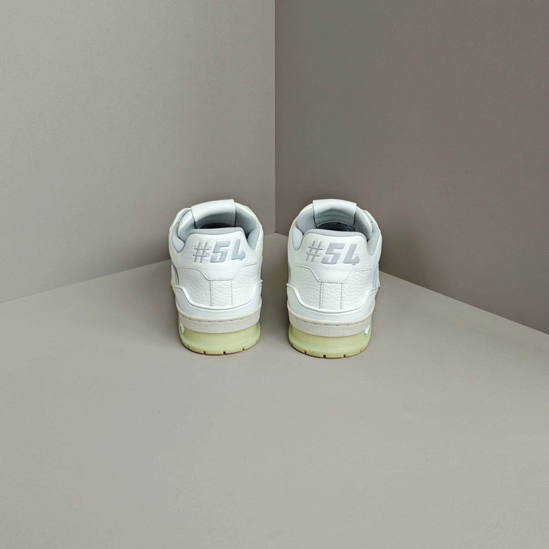 Louis Vuitton Louis Vuitton Training White Lowtop Sneakers us_7 Women Size US 7 / IT 37 - 3 Thumbnail