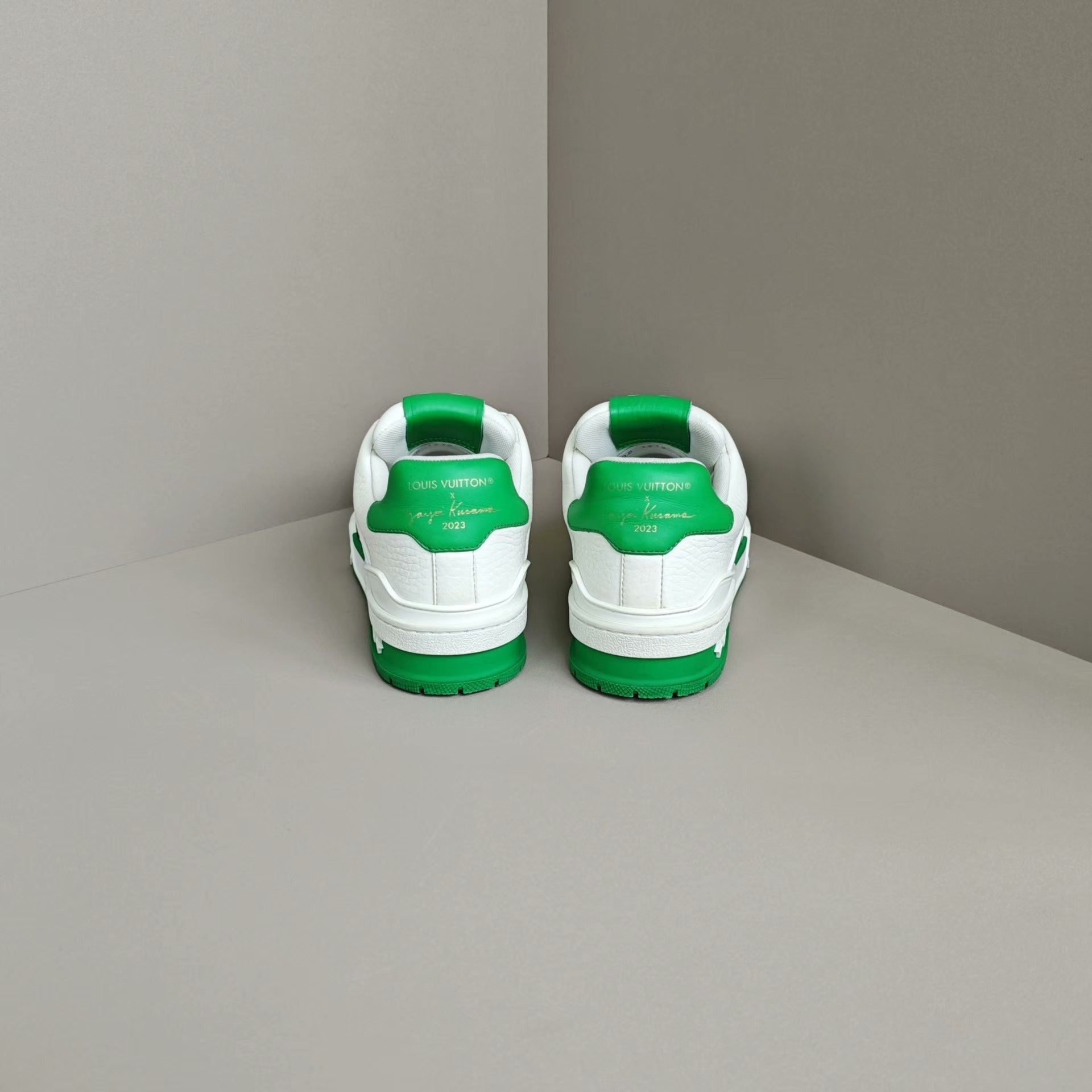 Louis Vuitton Louis Vuitton Training Green Lowtop Sneakers us_7 Women Size US 7 / IT 37 - 3 Thumbnail