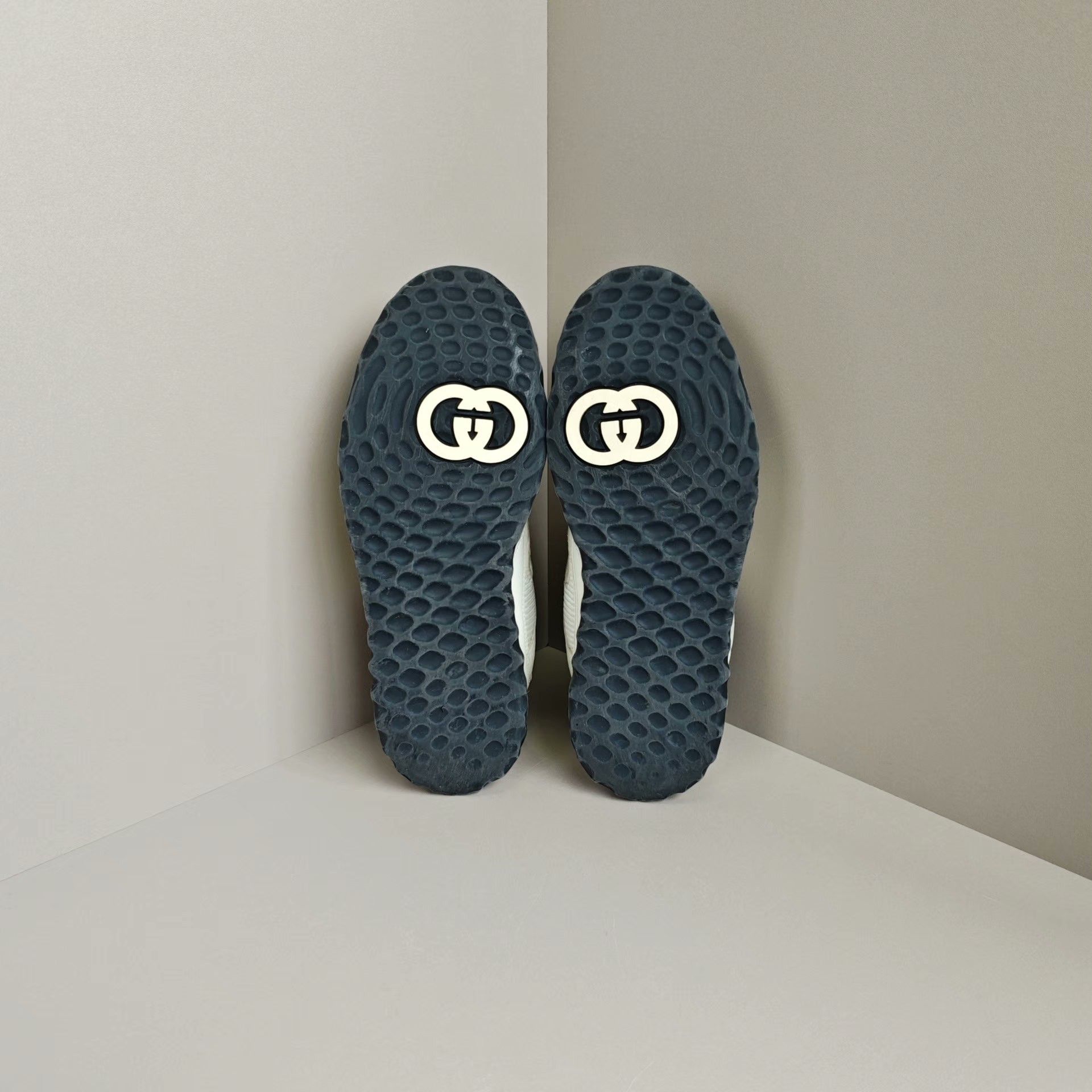 Gucci Gucci Lowtop Sneakers us_8 Women Size US 8 / IT 38 - 5 Thumbnail