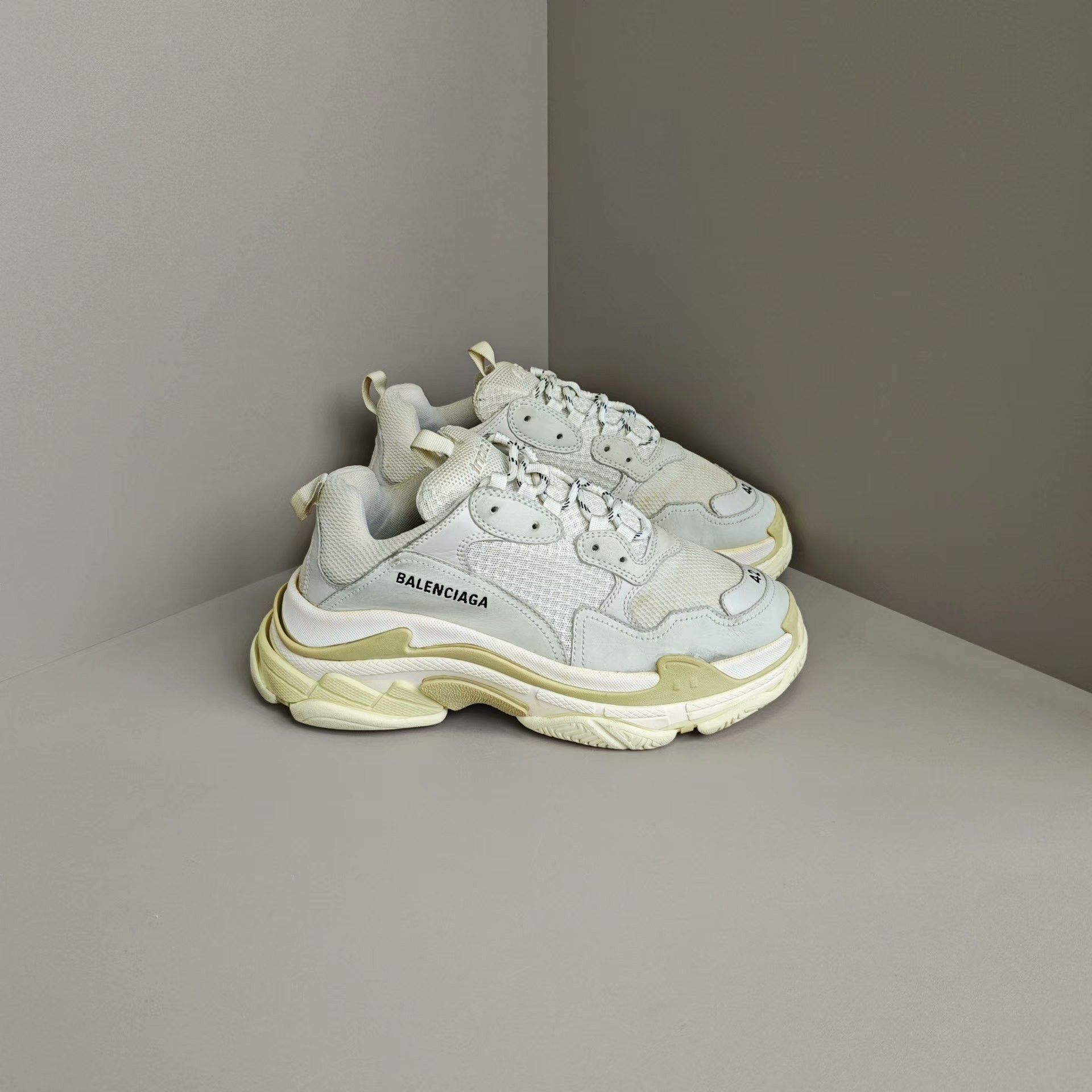 Balenciaga Balenciaga Lowtop Sneakers 9 Men Size US 9 / EU 42 - 4 Thumbnail
