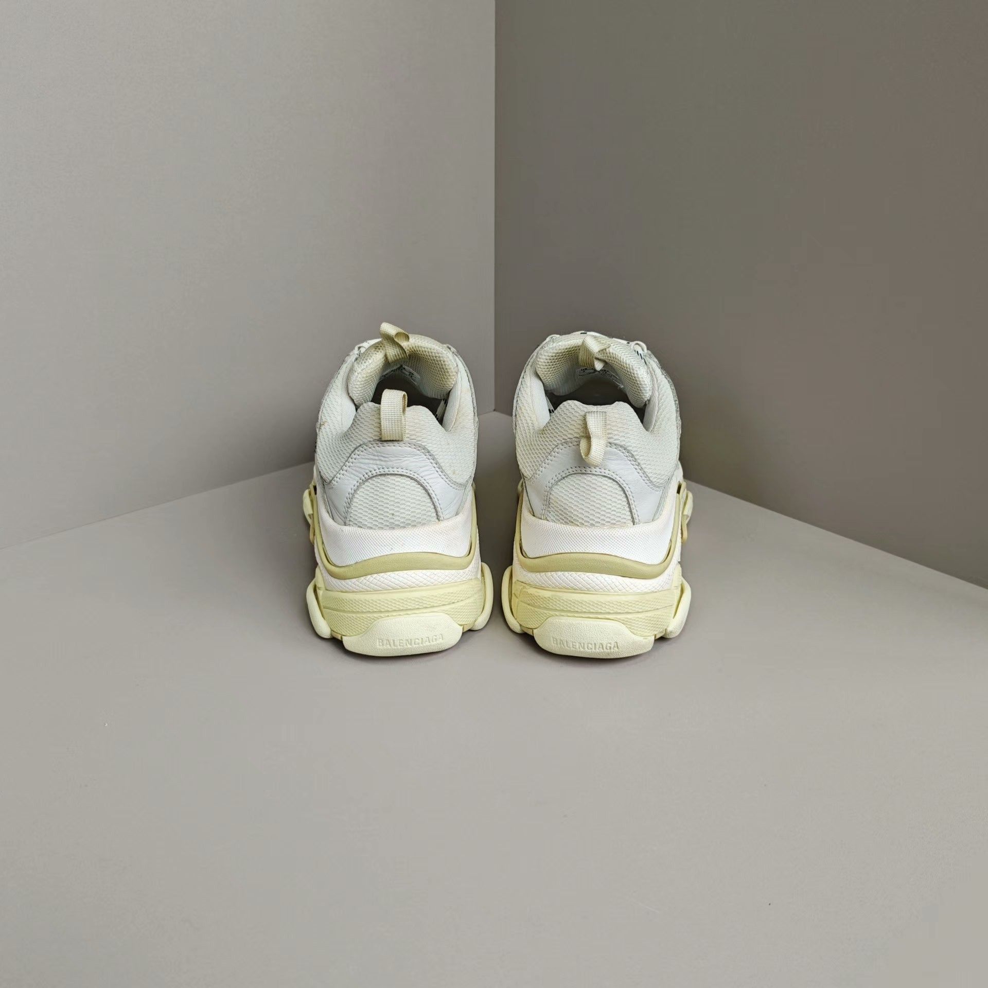 Balenciaga Balenciaga Lowtop Sneakers 9 Men Size US 9 / EU 42 - 3 Thumbnail