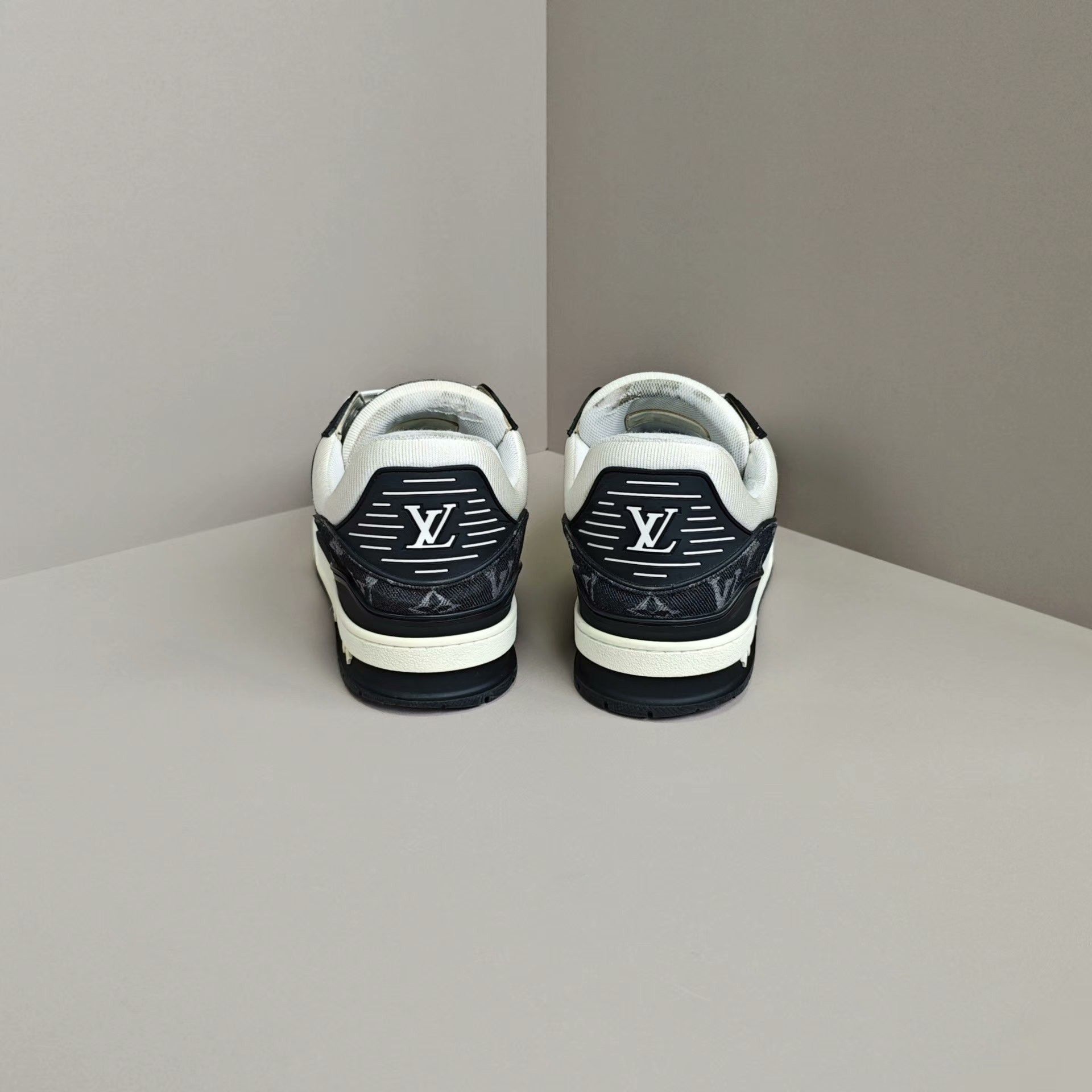 Louis Vuitton Louis Vuitton Training Denim Black Lowtop Sneakers 11 Men Size US 11 / EU 44 - 3 Thumbnail