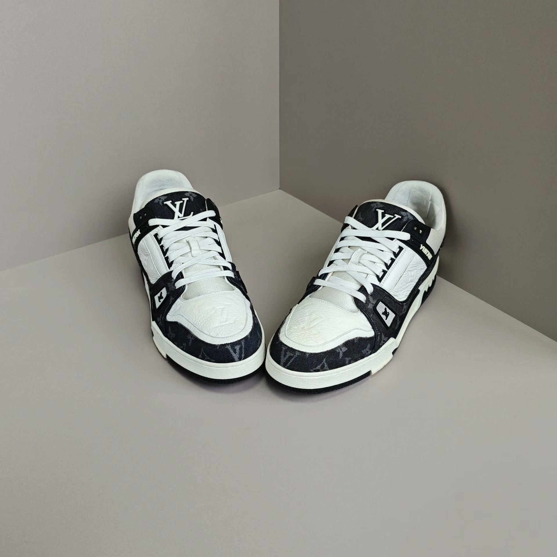 Louis Vuitton Louis Vuitton Training Denim Black Lowtop Sneakers 11 Men Size US 11 / EU 44 - 2 Thumbnail