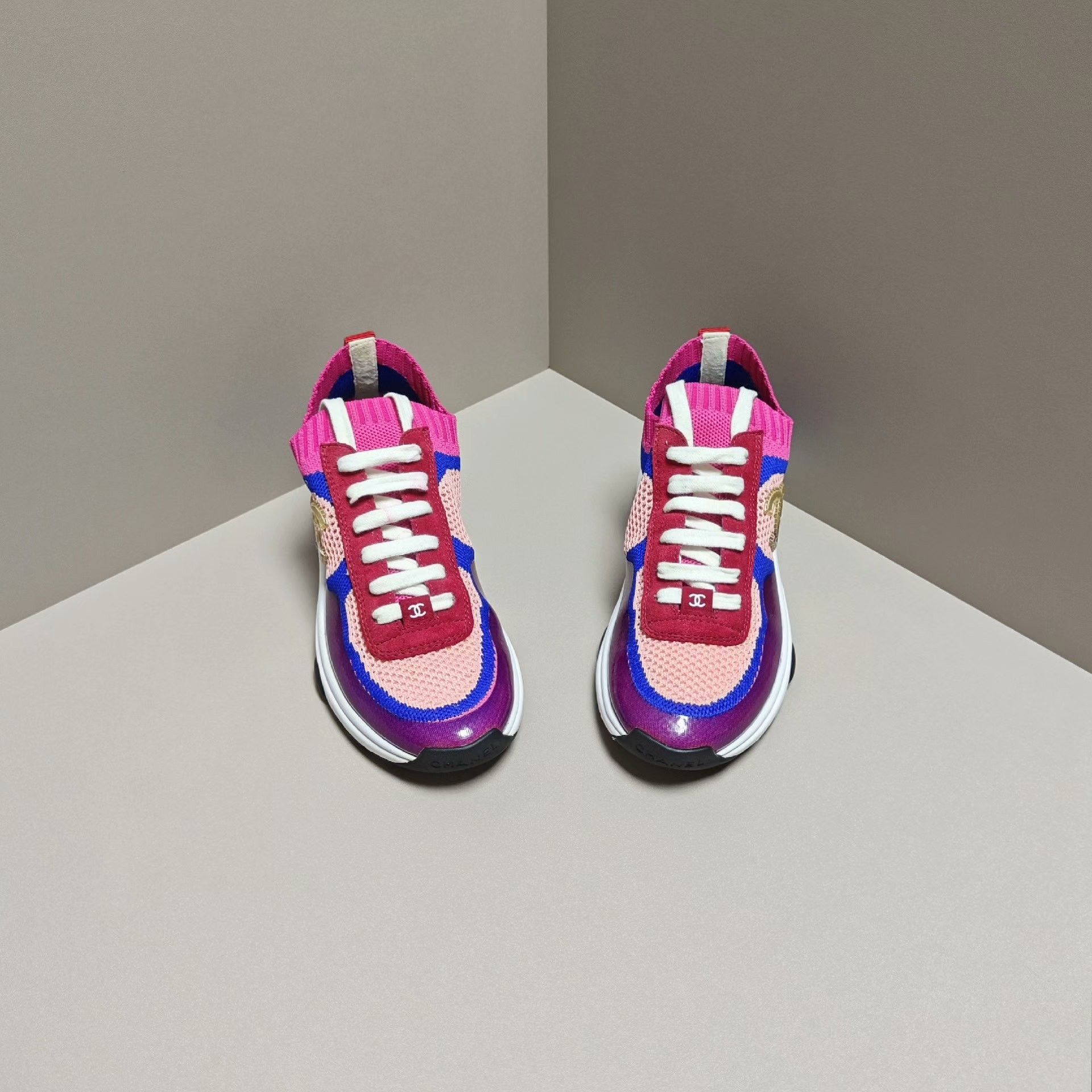 Chanel Chanel Casual Multi Lowtop Sneakers us_6 Women Size US 6 / IT 36 - 2 Thumbnail