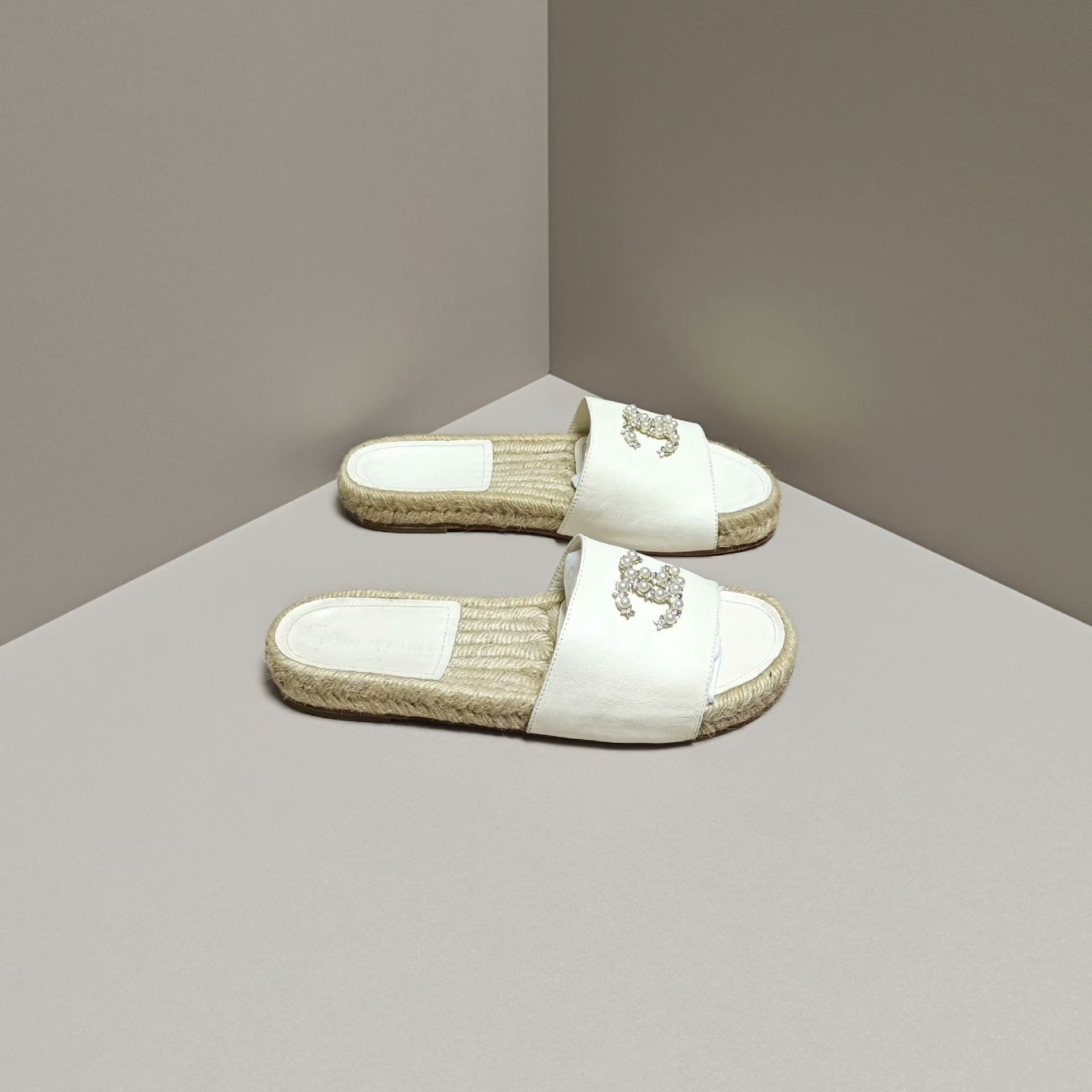 Chanel Chanel Retro Sandals us_5 Women Size US 5 / IT 35 - 4 Thumbnail