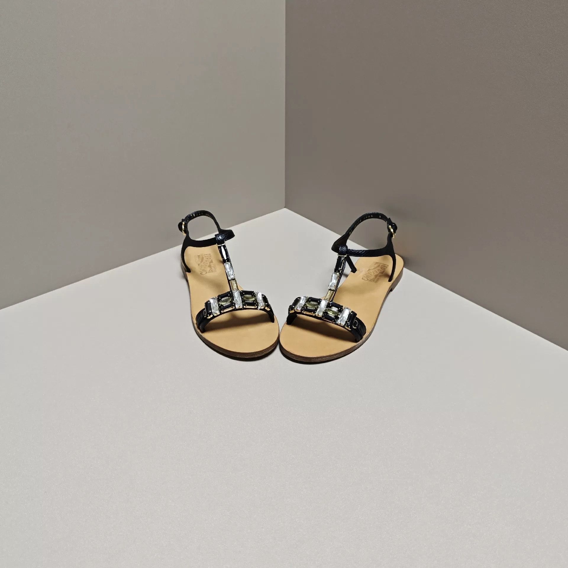 Salvatore Ferragamo Salvatore Ferragamo Sandals us_6 Women Size US 6 / IT 36 - 2 Thumbnail
