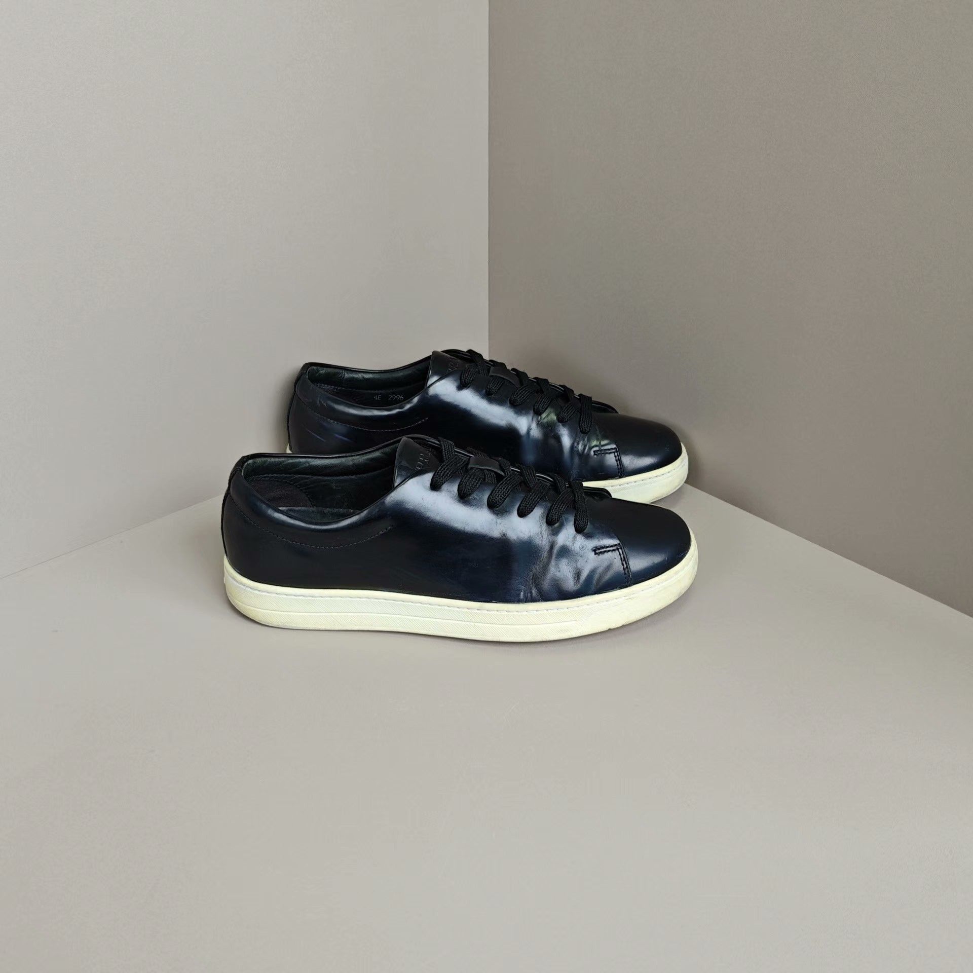 Prada Prada Red Lowtop Sneakers 6 Men Size US 6 / EU 39 - 4 Thumbnail