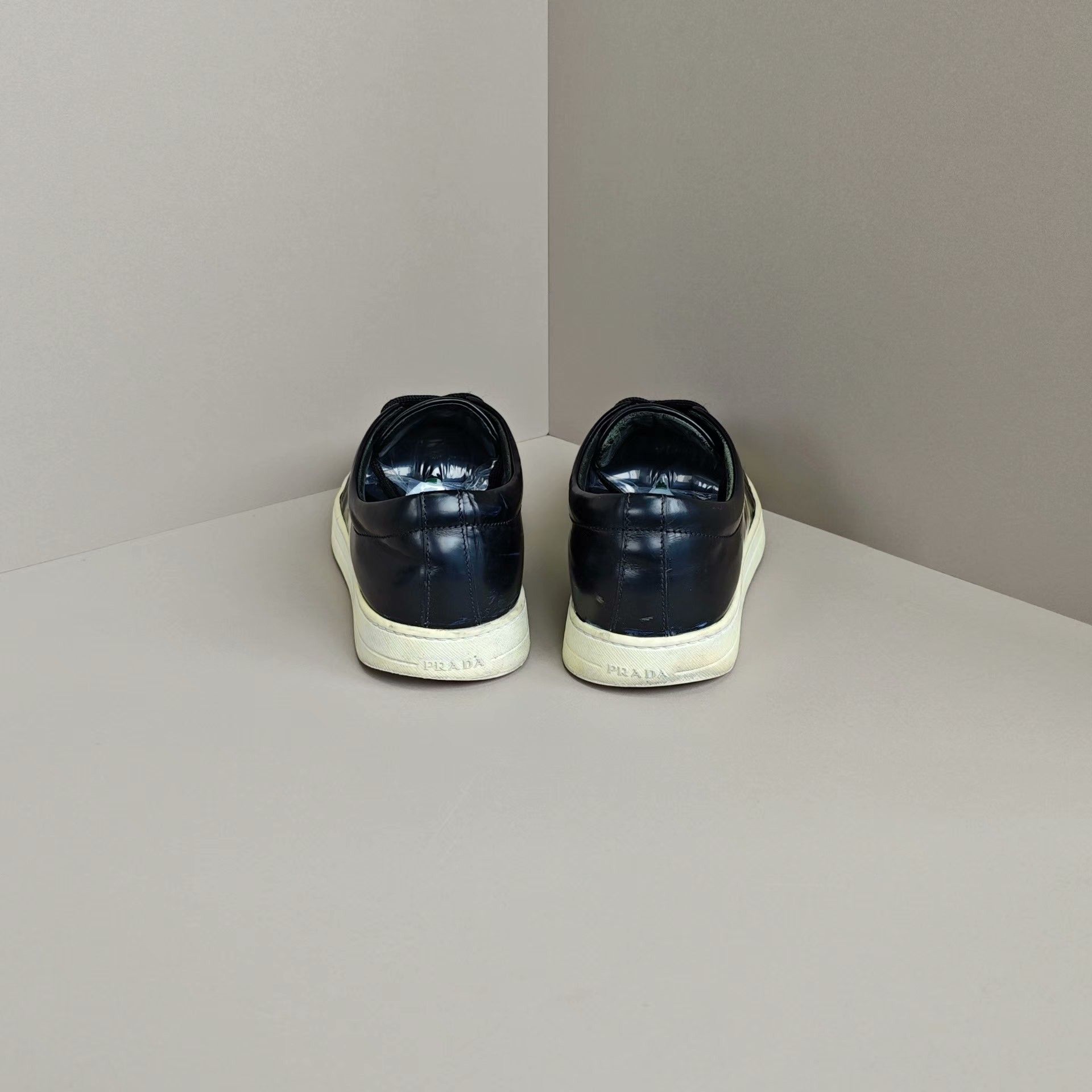 Prada Prada Red Lowtop Sneakers 6 Men Size US 6 / EU 39 - 3 Thumbnail