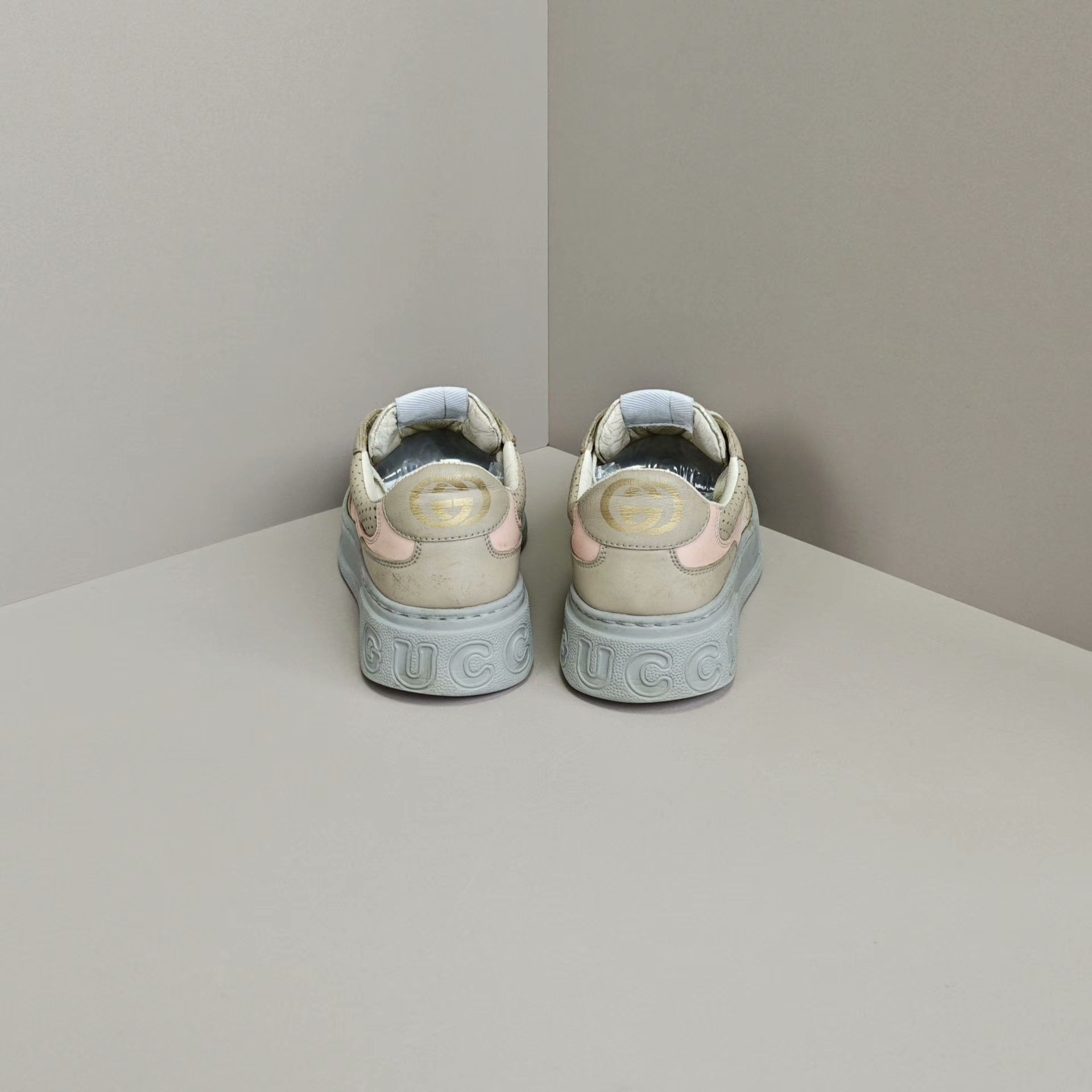Gucci Gucci Lowtop Sneakers us_6 Women Size US 6 / IT 36 - 3 Thumbnail