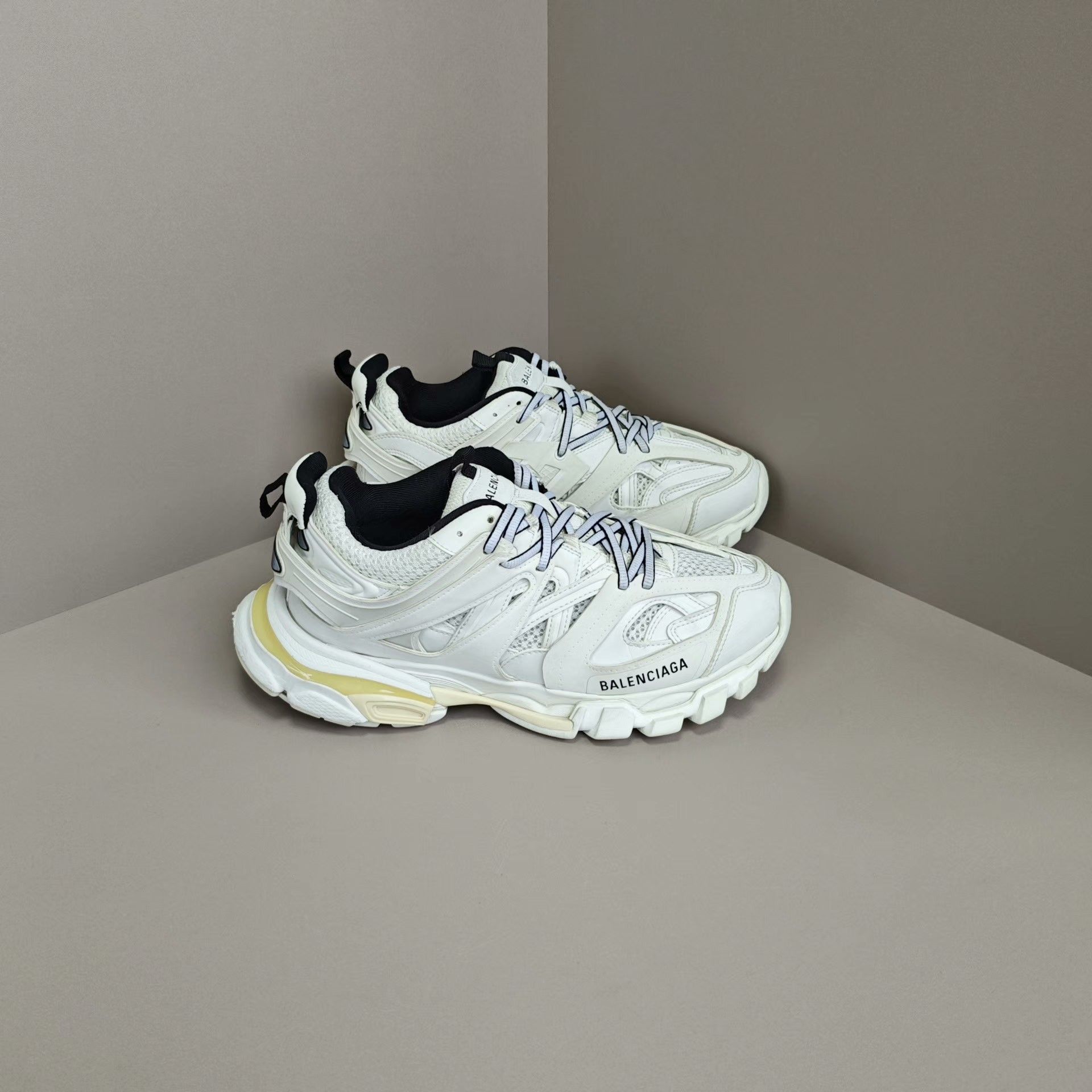 Balenciaga Balenciaga Lowtop Sneakers 7 Men Size US 7 / EU 40 - 4 Thumbnail