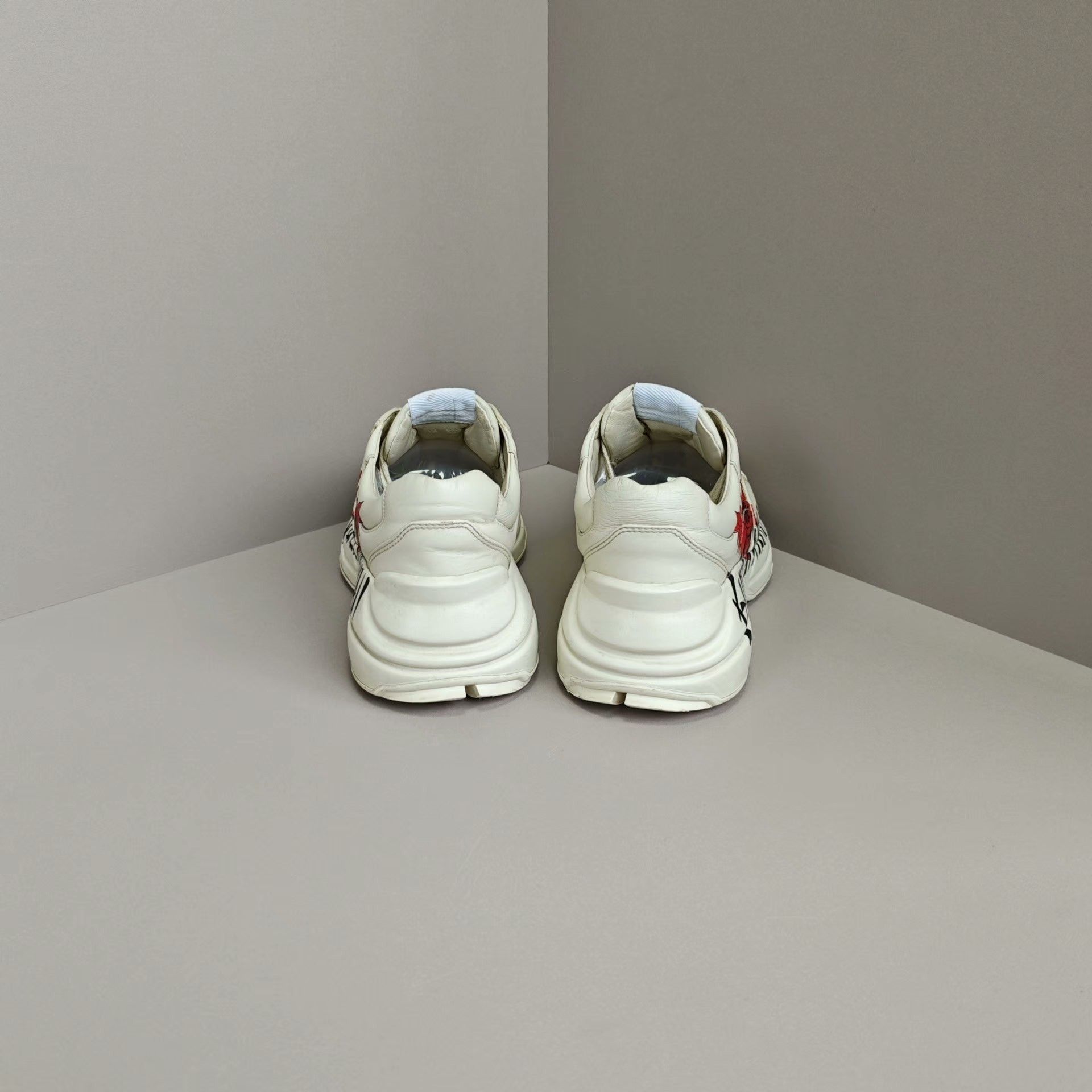 Gucci Gucci Lowtop Sneakers us_6 Women Size US 6 / IT 36 - 3 Thumbnail
