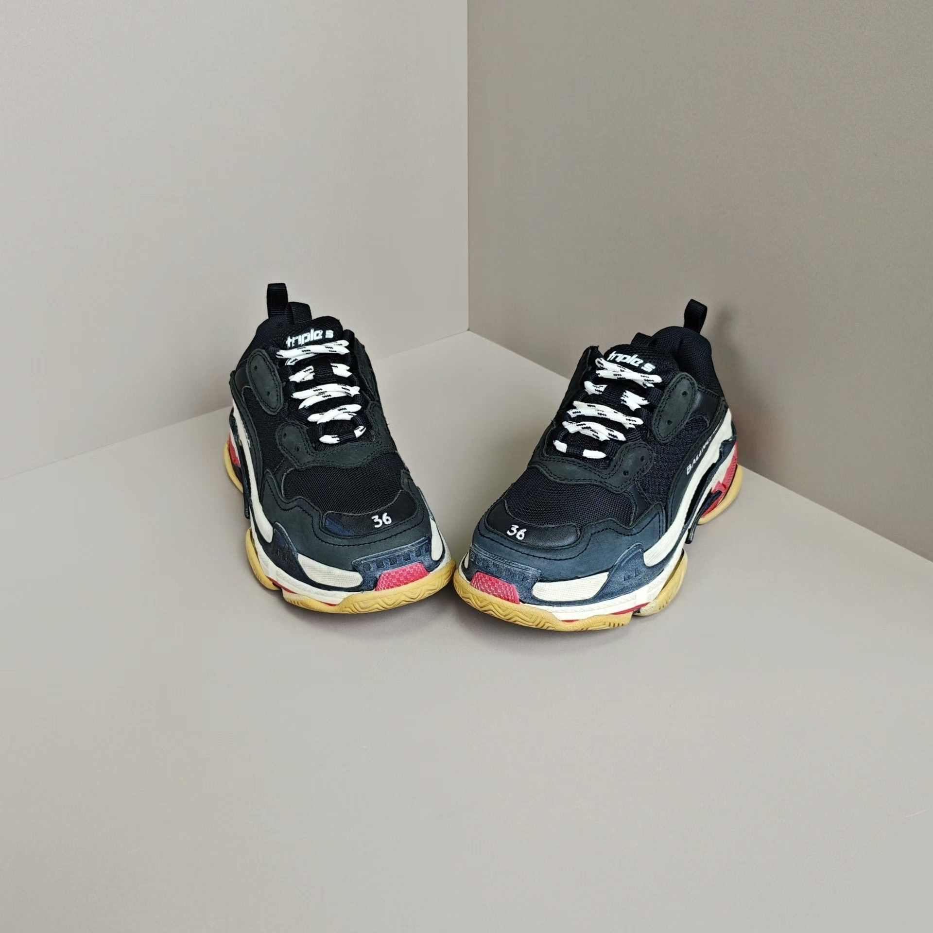 Balenciaga Balenciaga Lowtop Sneakers us_6 Women Size US 6 / IT 36 - 2 Thumbnail