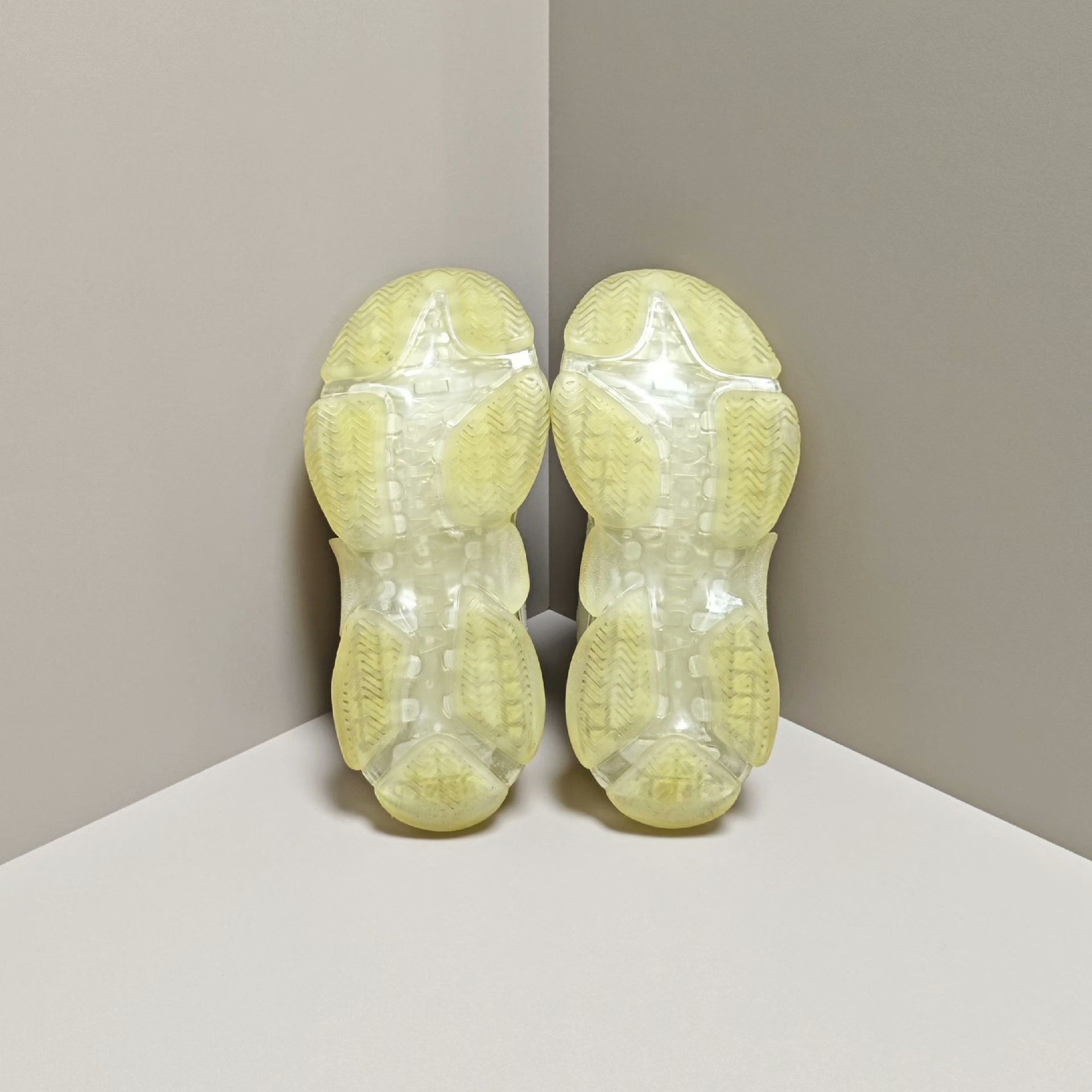 Balenciaga Balenciaga Lowtop Sneakers us_7 Women Size US 7 / IT 37 - 5 Thumbnail