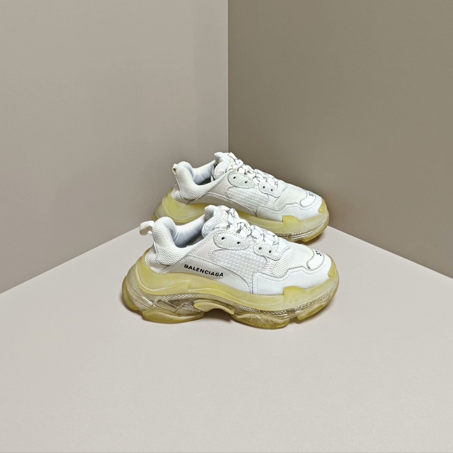 Balenciaga Balenciaga Lowtop Sneakers us_7 Women Size US 7 / IT 37 - 4 Thumbnail